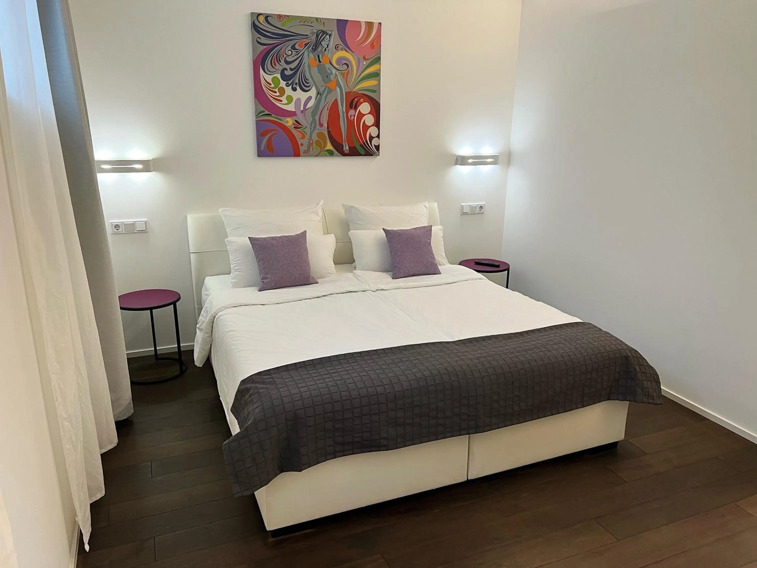 Bed in Weingut-Aparthotel Olinger