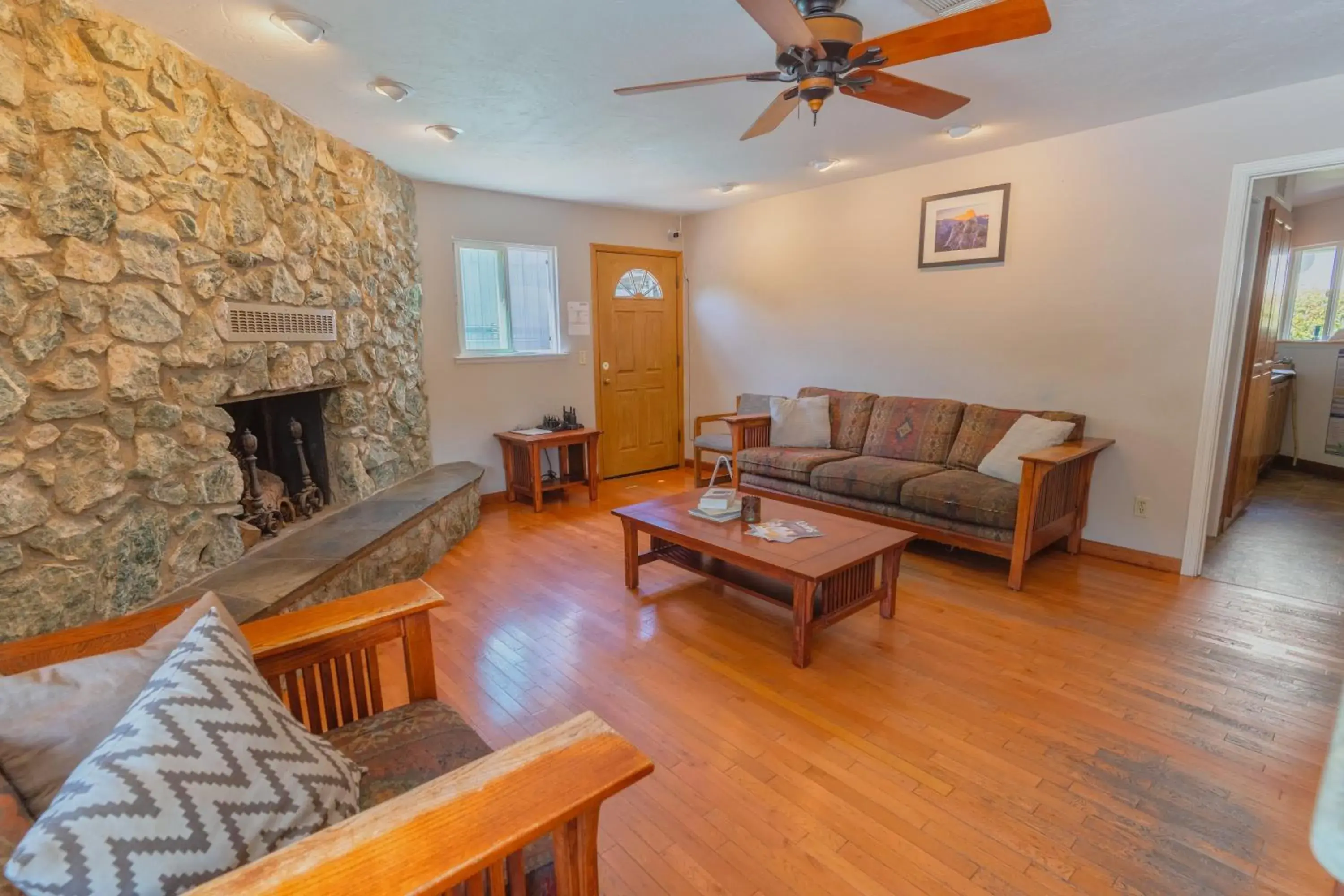 Lobby or reception in Mariposa Lodge Lobby or reception in Mariposa Lodge