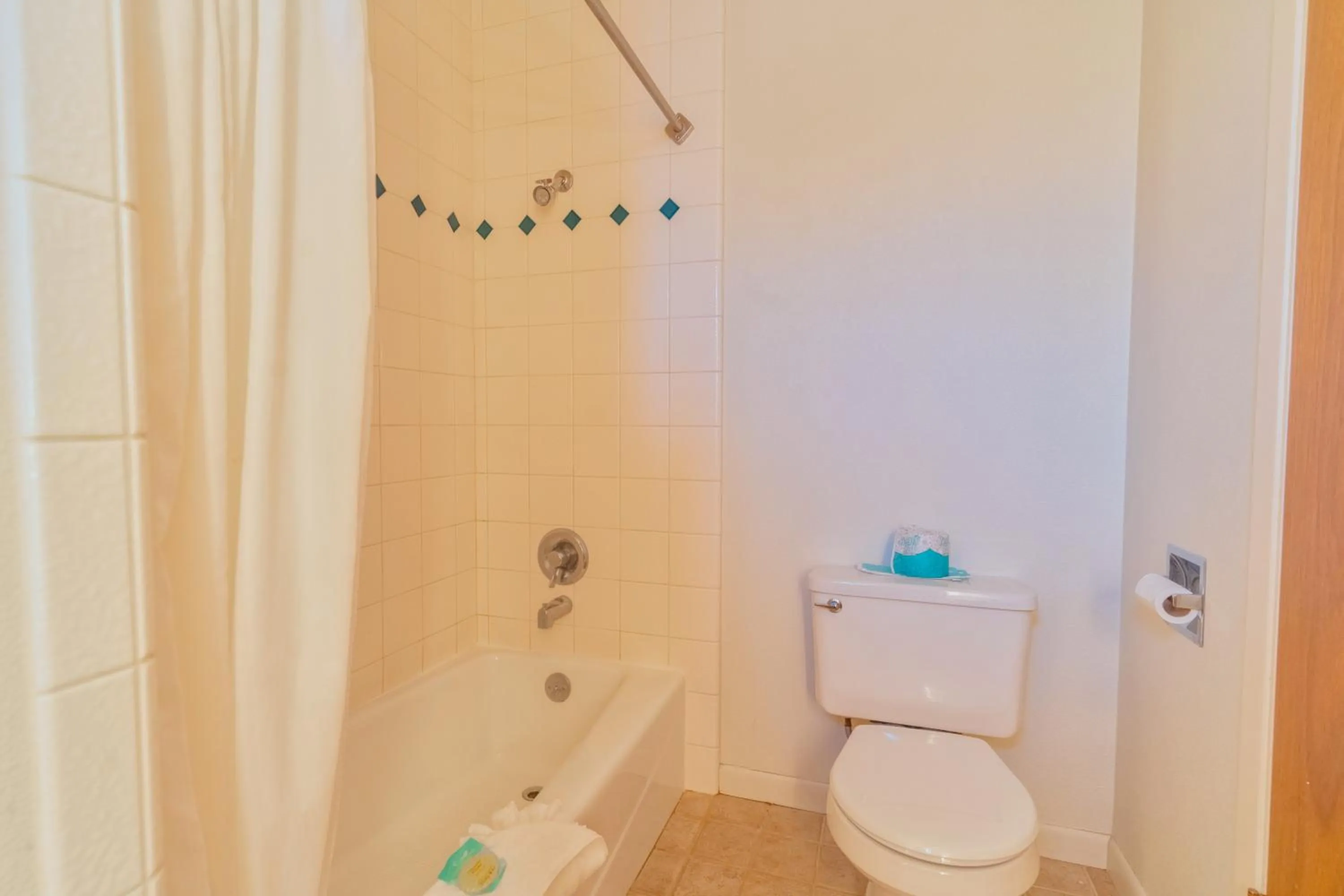 Bathroom in Mariposa Lodge