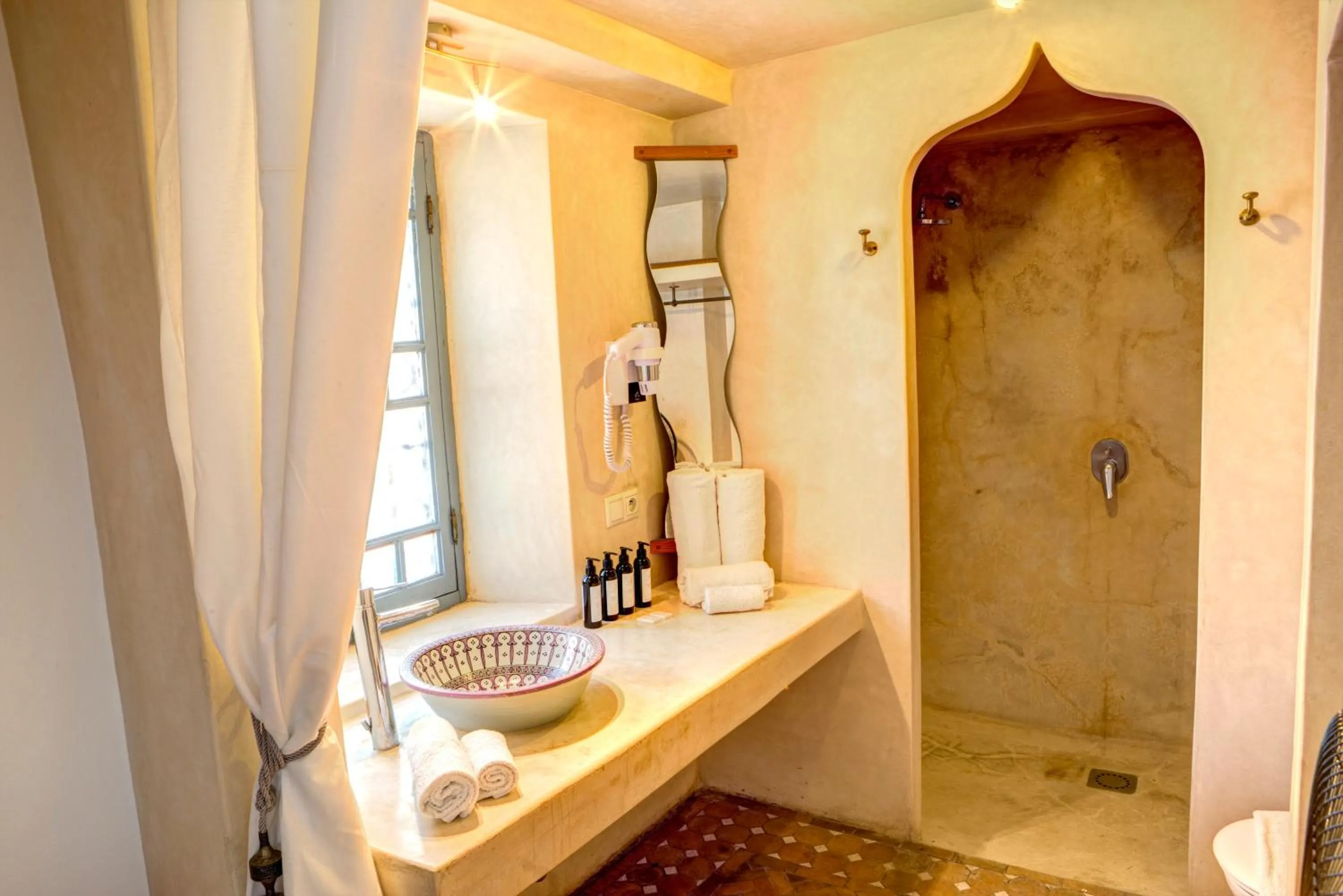 Shower in Riad Amaris
