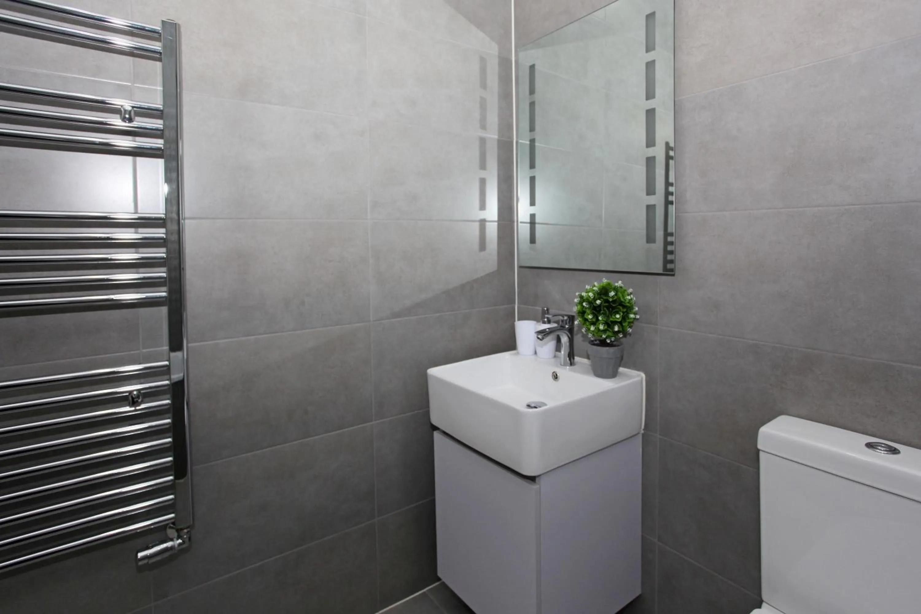 Toilet in Sapphire House Apartments