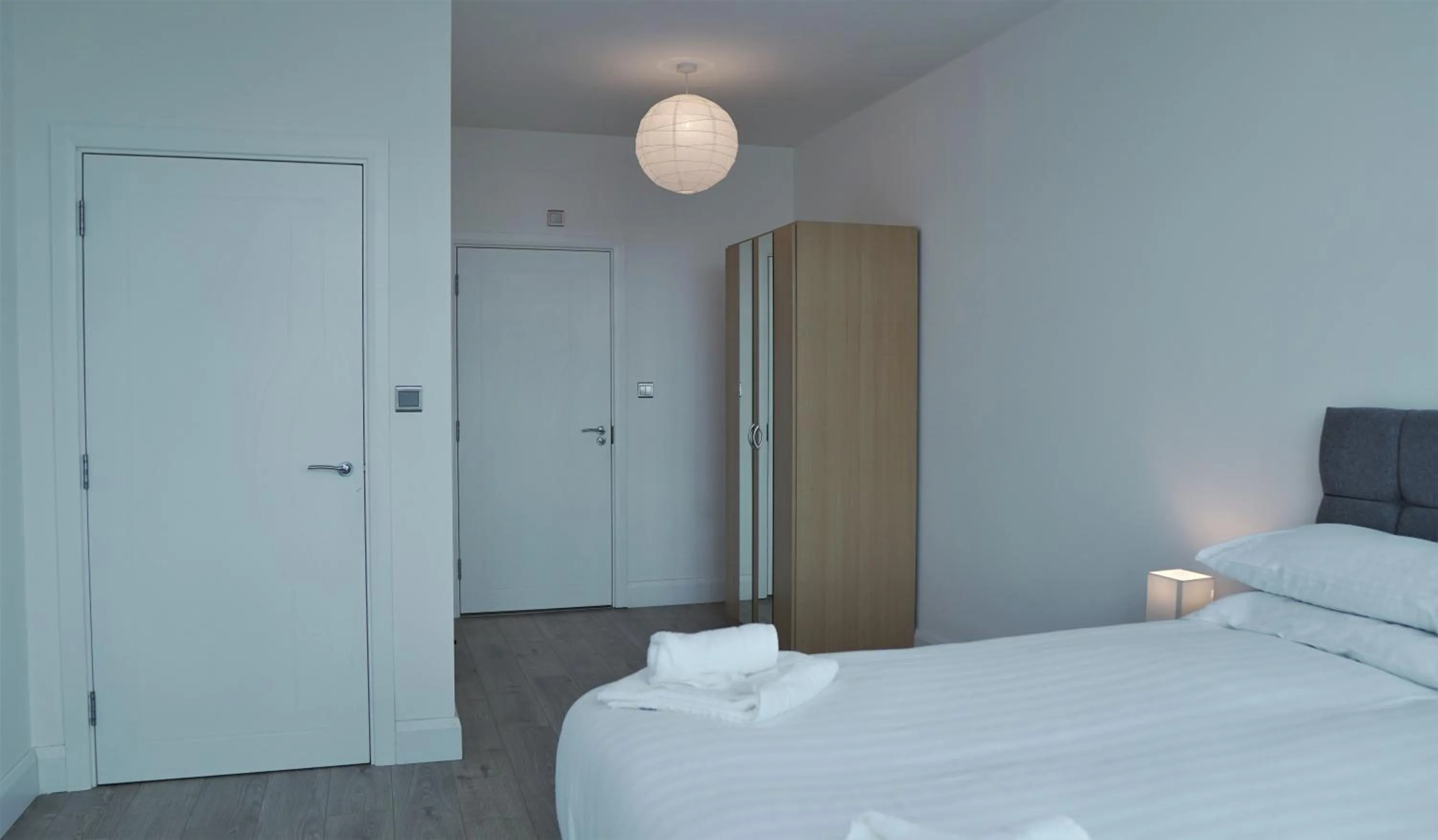 Bed in Sapphire House Apartments