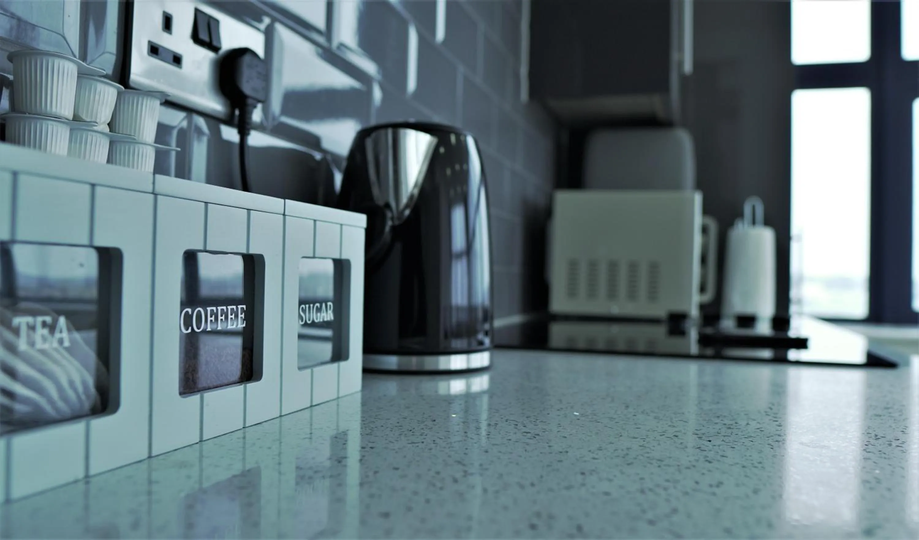 Coffee/tea facilities in Sapphire House Apartments