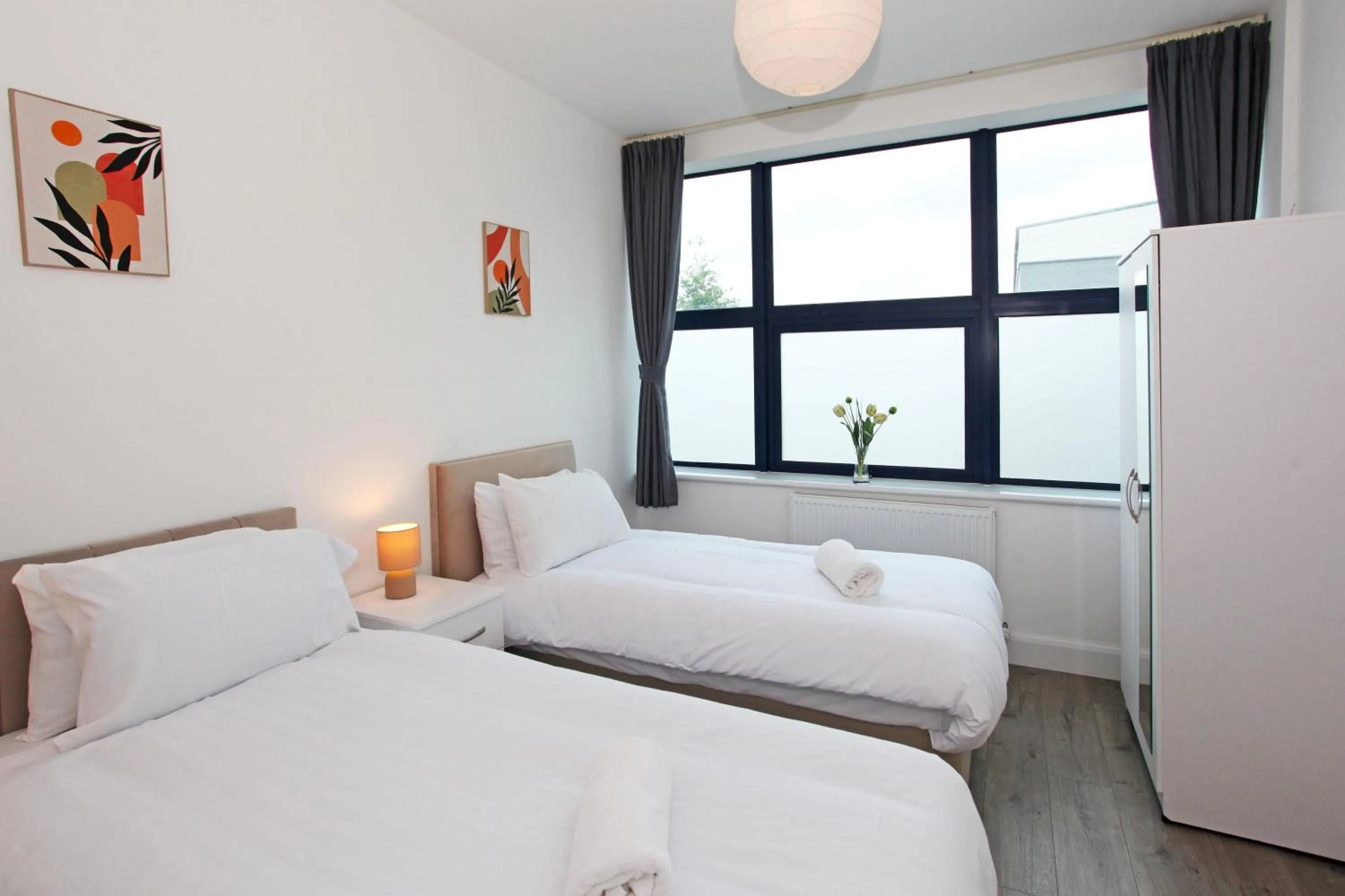 Bed in Sapphire House Apartments