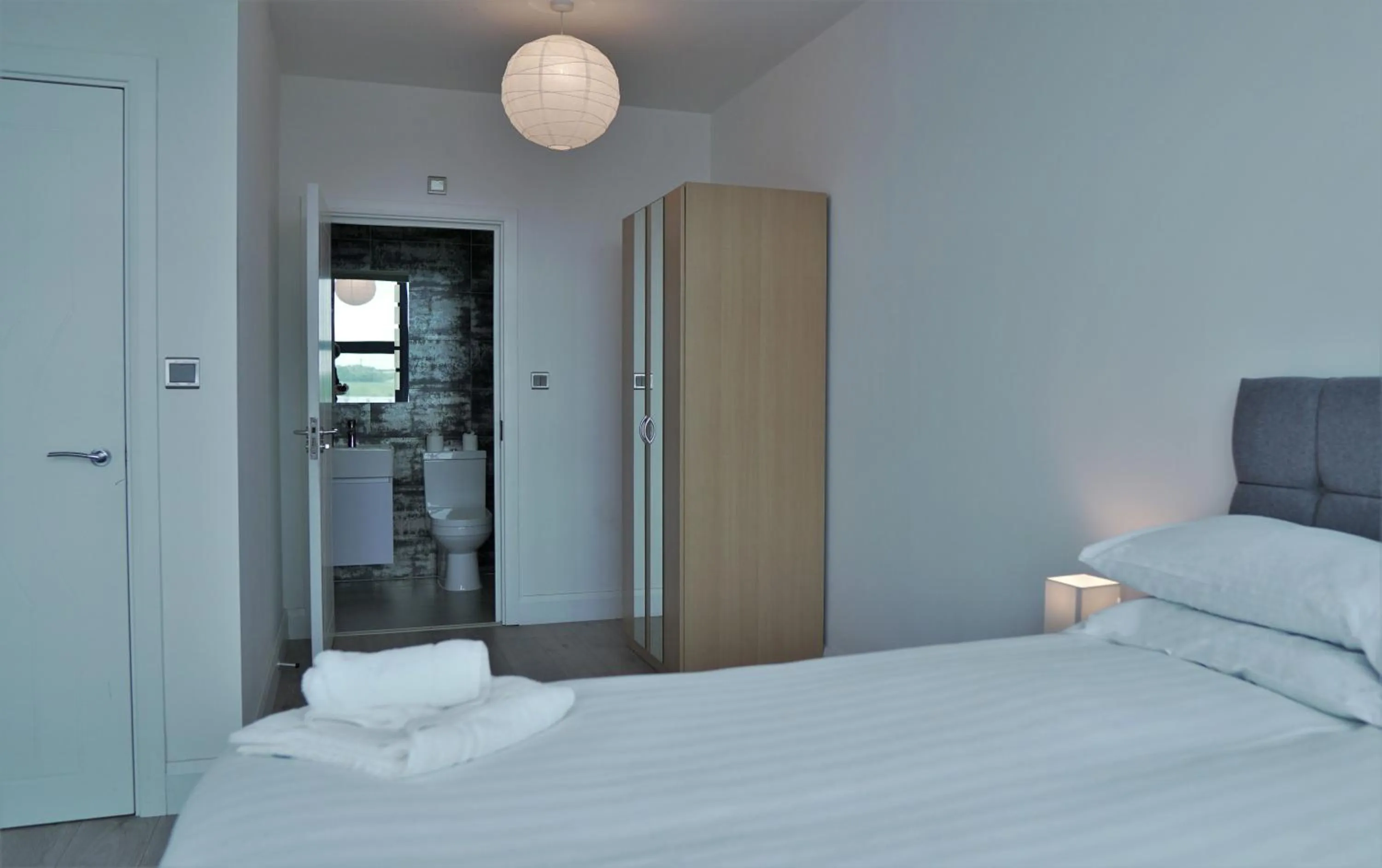 Bed in Sapphire House Apartments