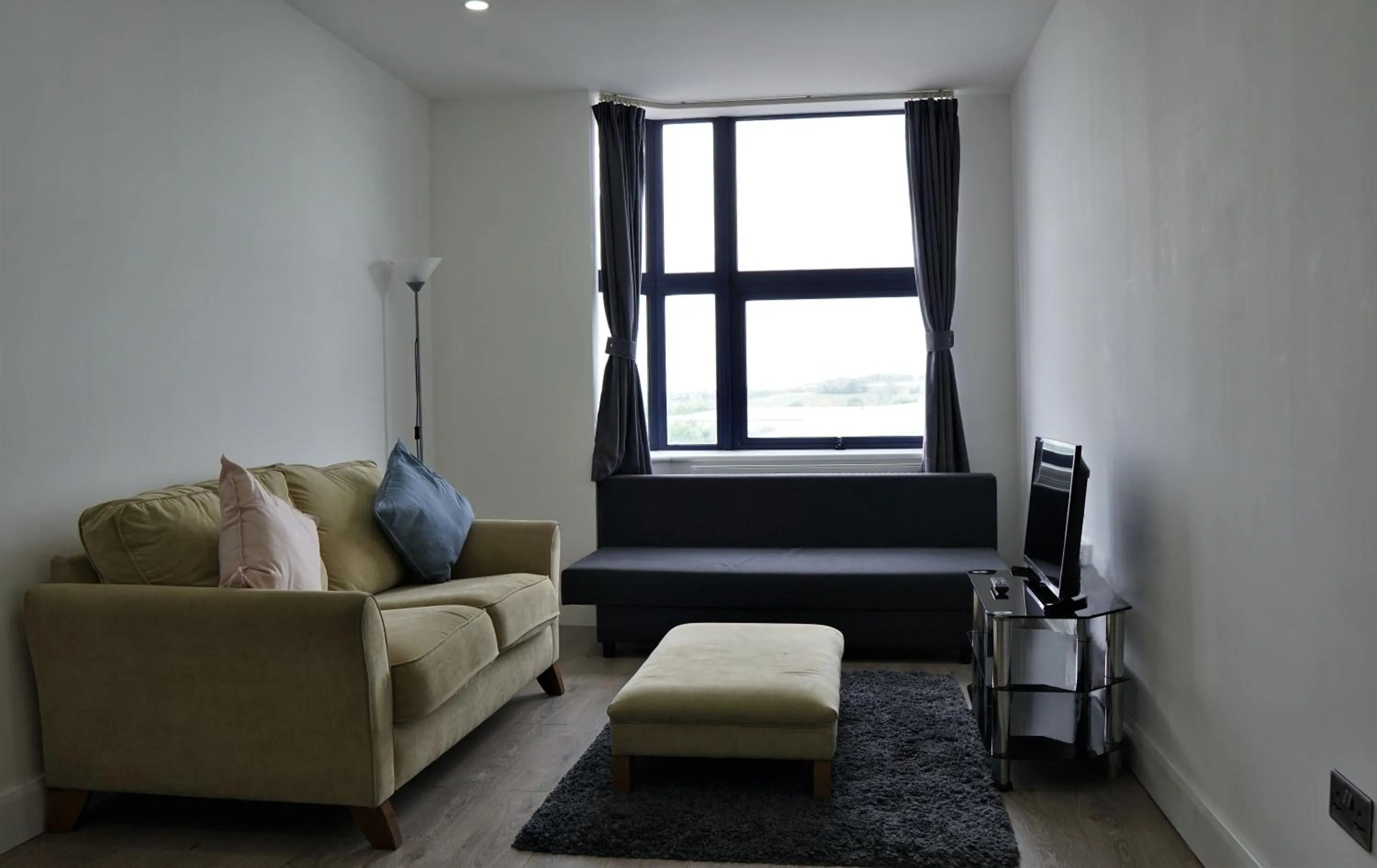 TV and multimedia in Sapphire House Apartments