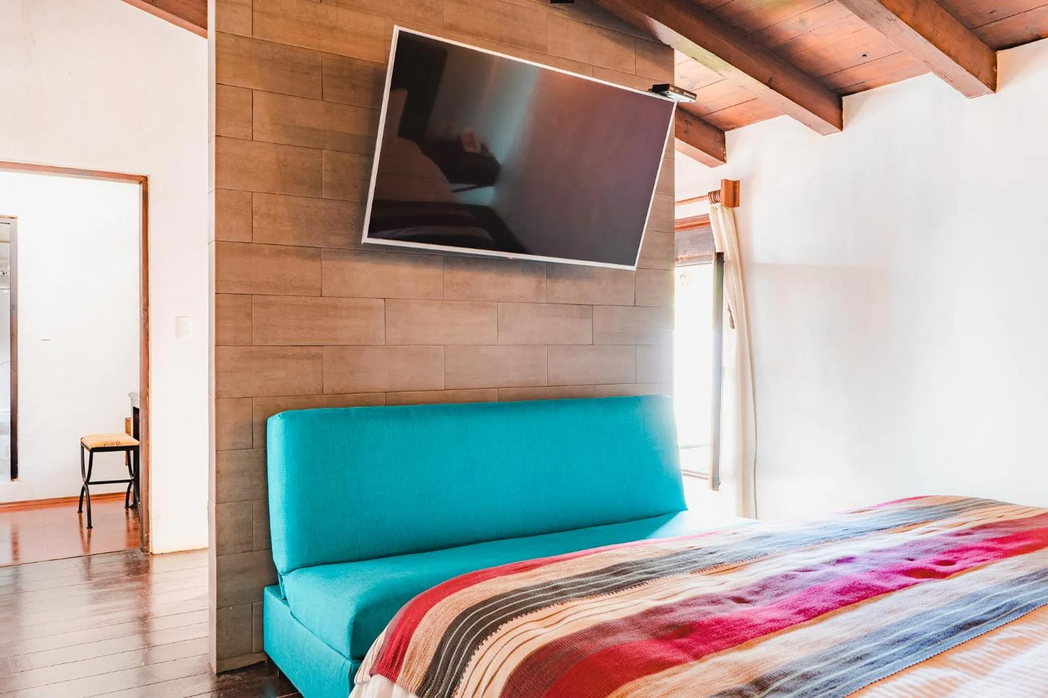 TV and multimedia, Bed in Yox Hotel Boutique