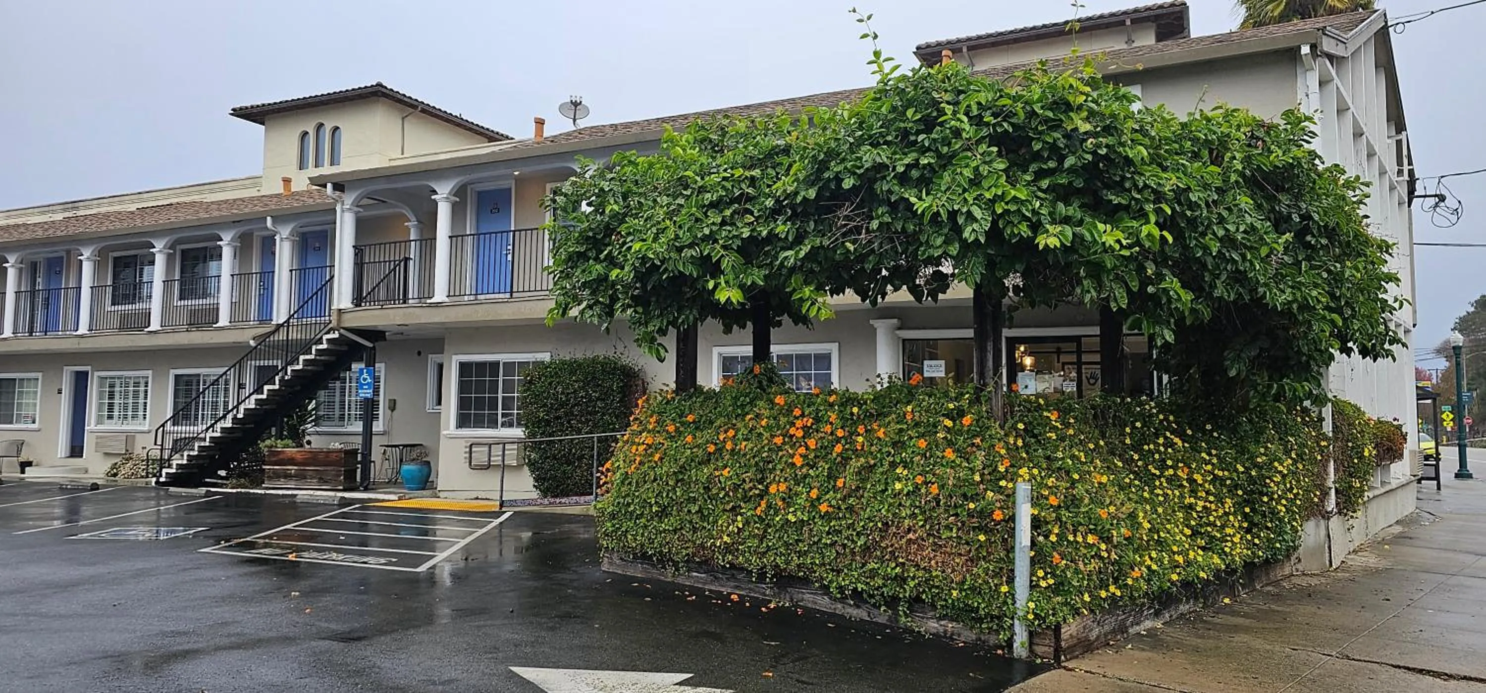 Property building in Bay Front Inn