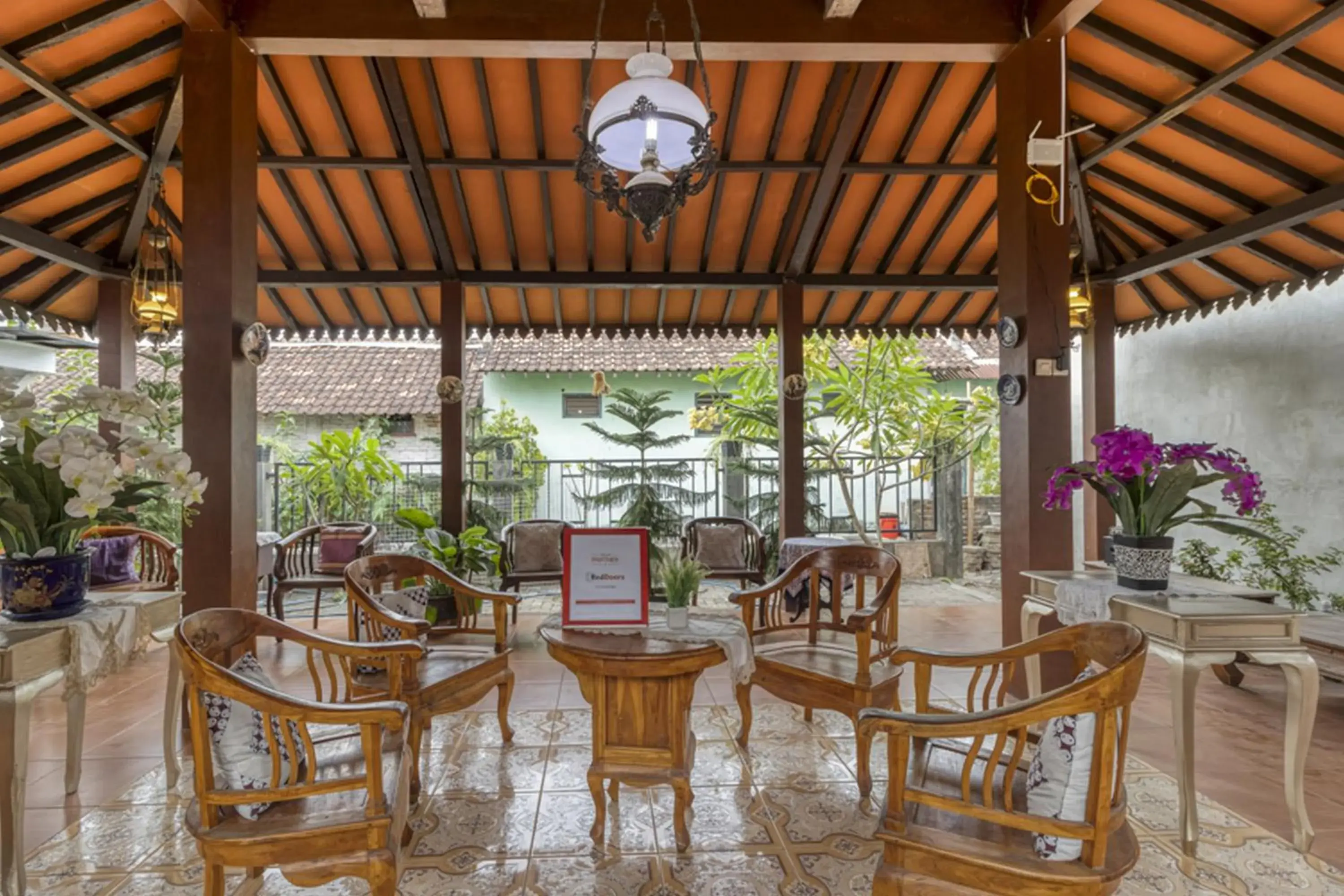 Property building in RedDoorz Syariah near Wijilan 2 Yogyakarta Property building in RedDoorz Syariah near Wijilan 2 Yogyakarta