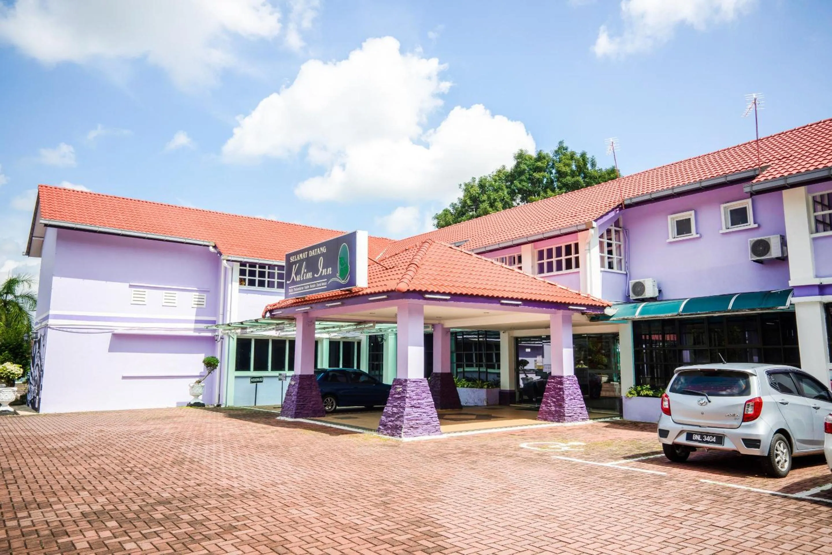 Facade/entrance in Hotel O Kulim Inn