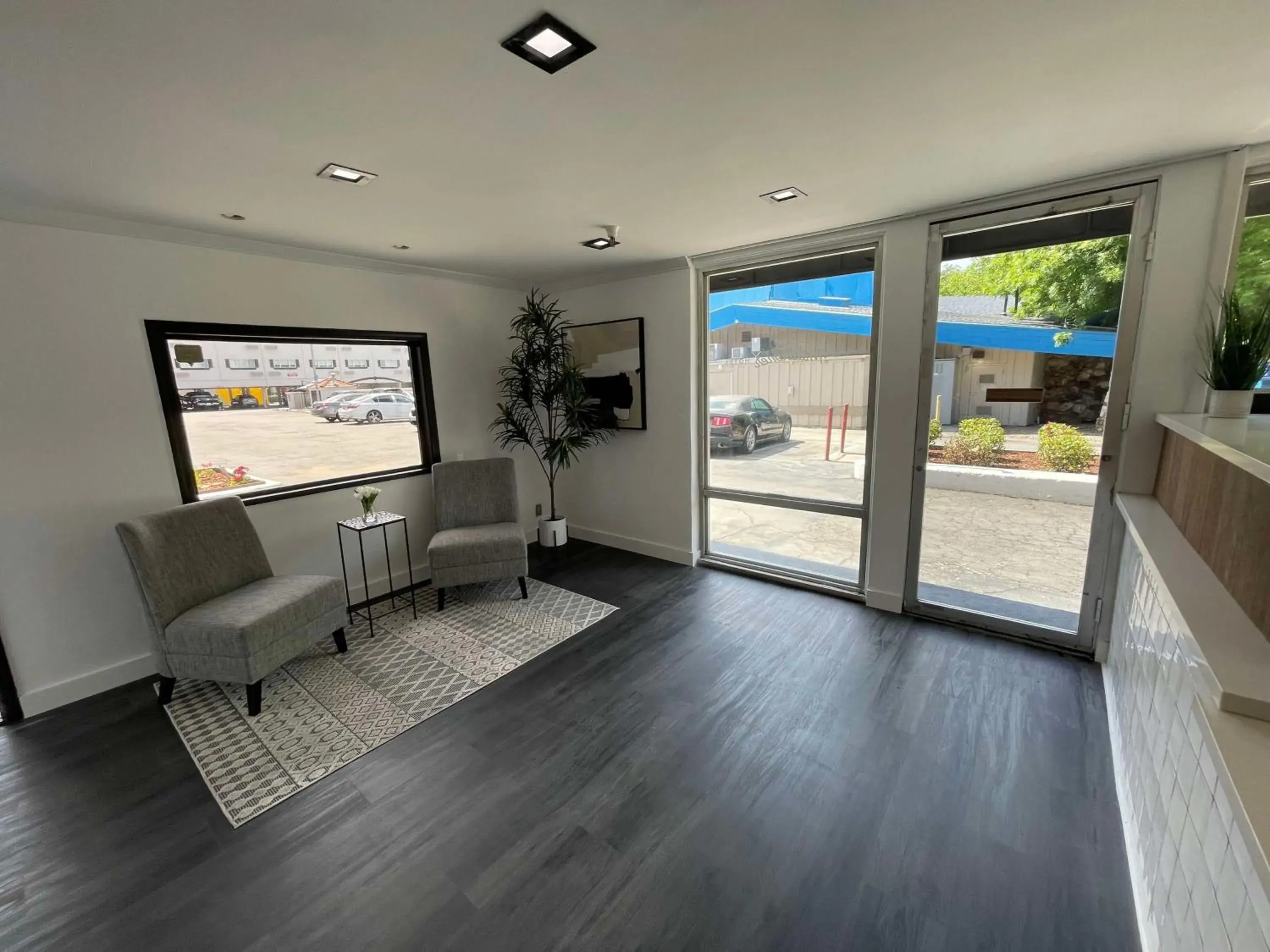 The Midtowner Hotel, SureStay Collection by Best Western The Midtowner Hotel, SureStay Collection by Best Western