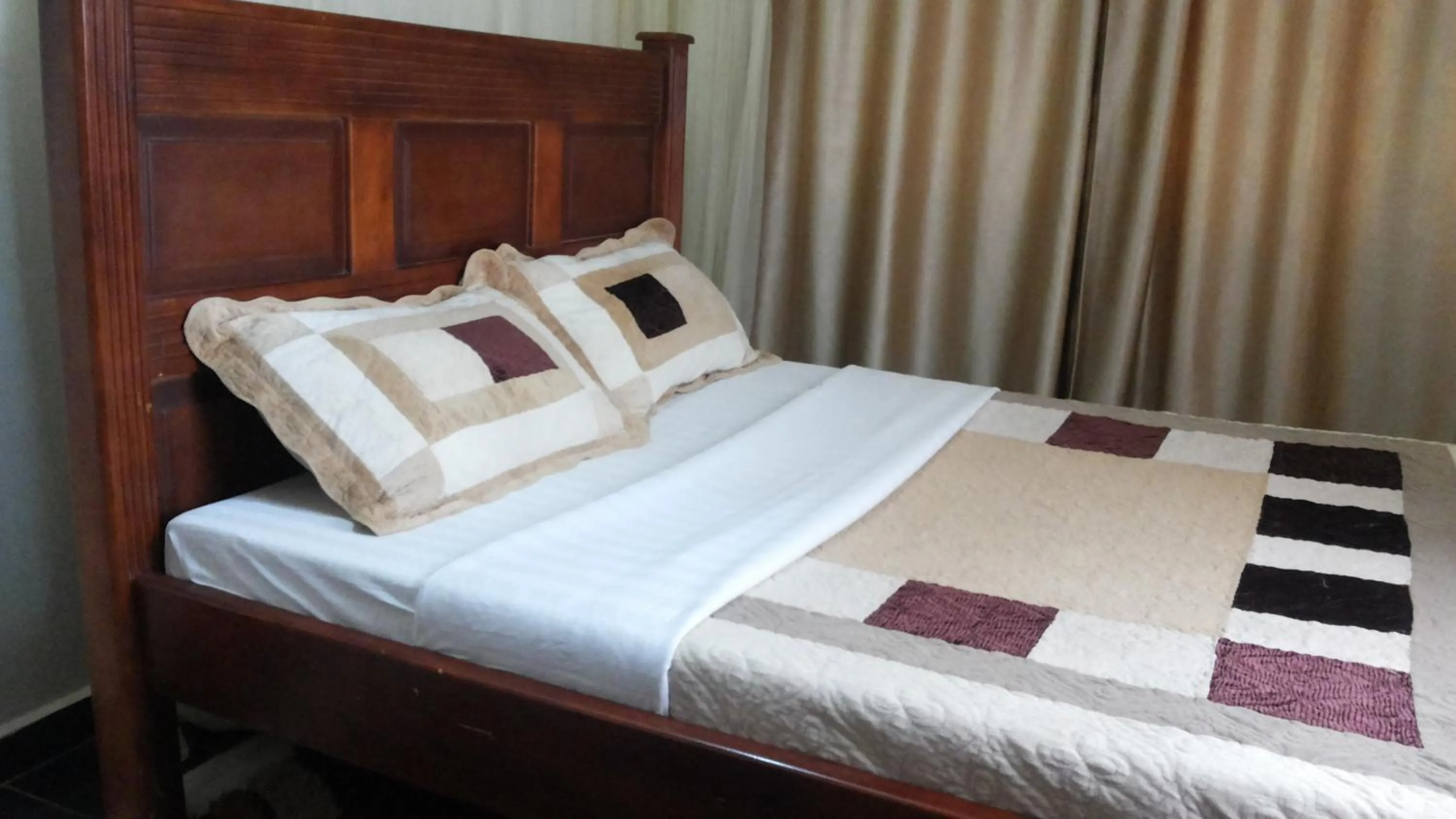 Bed in Hotel Good News