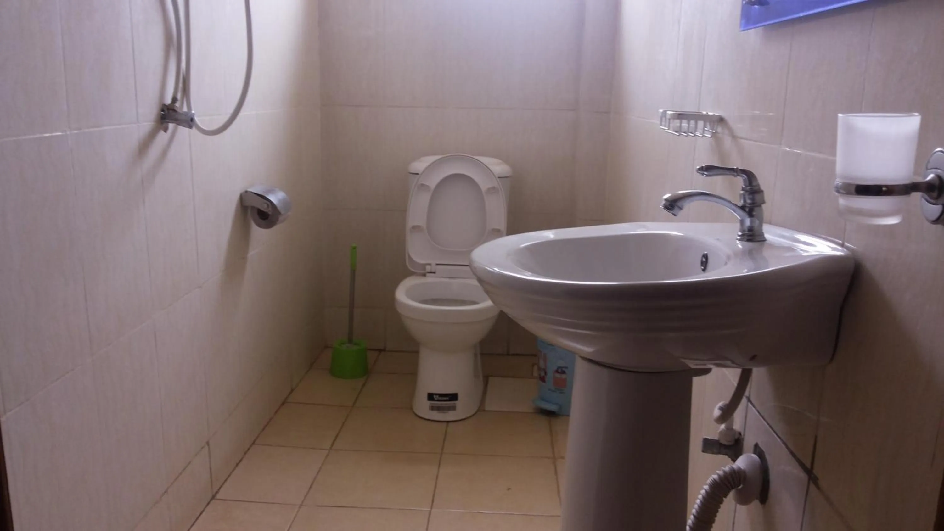 Bathroom in Hotel Good News