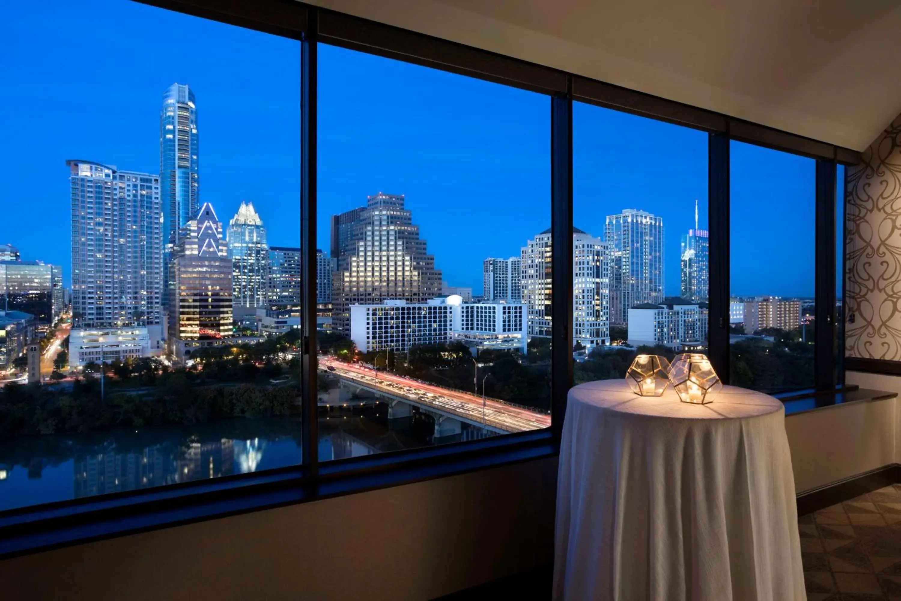 Restaurant/places to eat in Hyatt Regency Austin Restaurant/places to eat in Hyatt Regency Austin