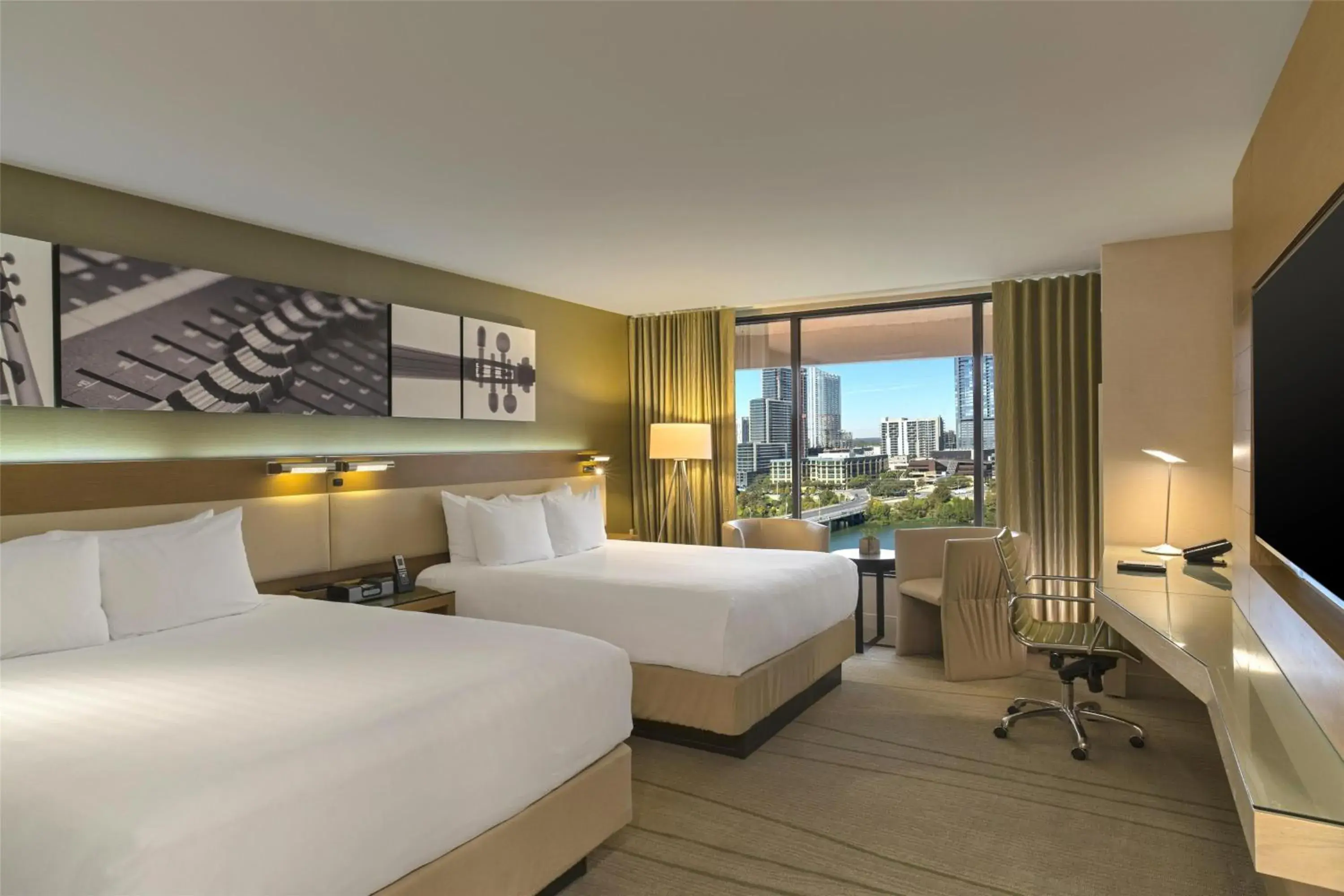 Bedroom, Bed in Hyatt Regency Austin Bedroom, Bed in Hyatt Regency Austin