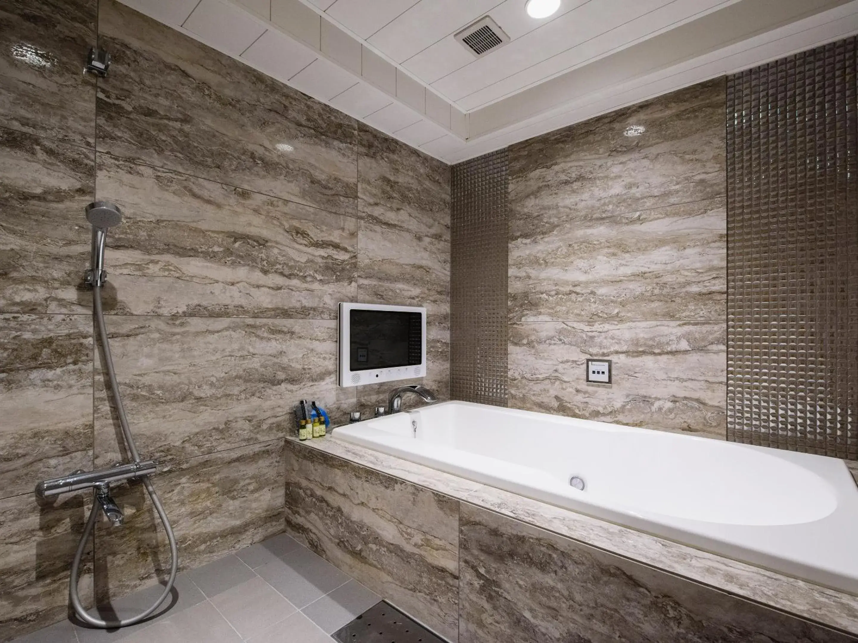 Bathroom in Meguroholic Hotel Bathroom in Meguroholic Hotel