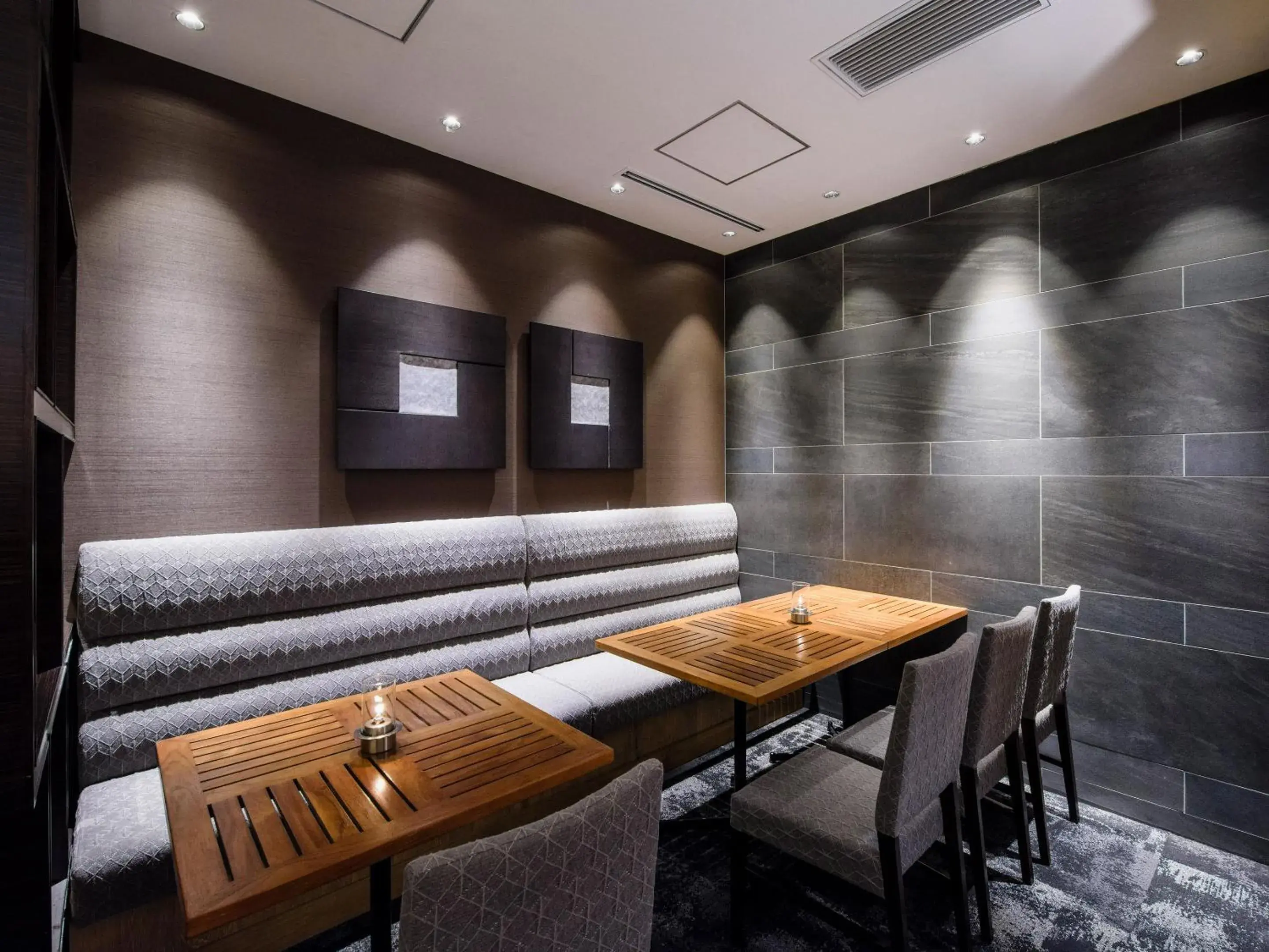 Lounge or bar in Meguroholic Hotel Lounge or bar in Meguroholic Hotel