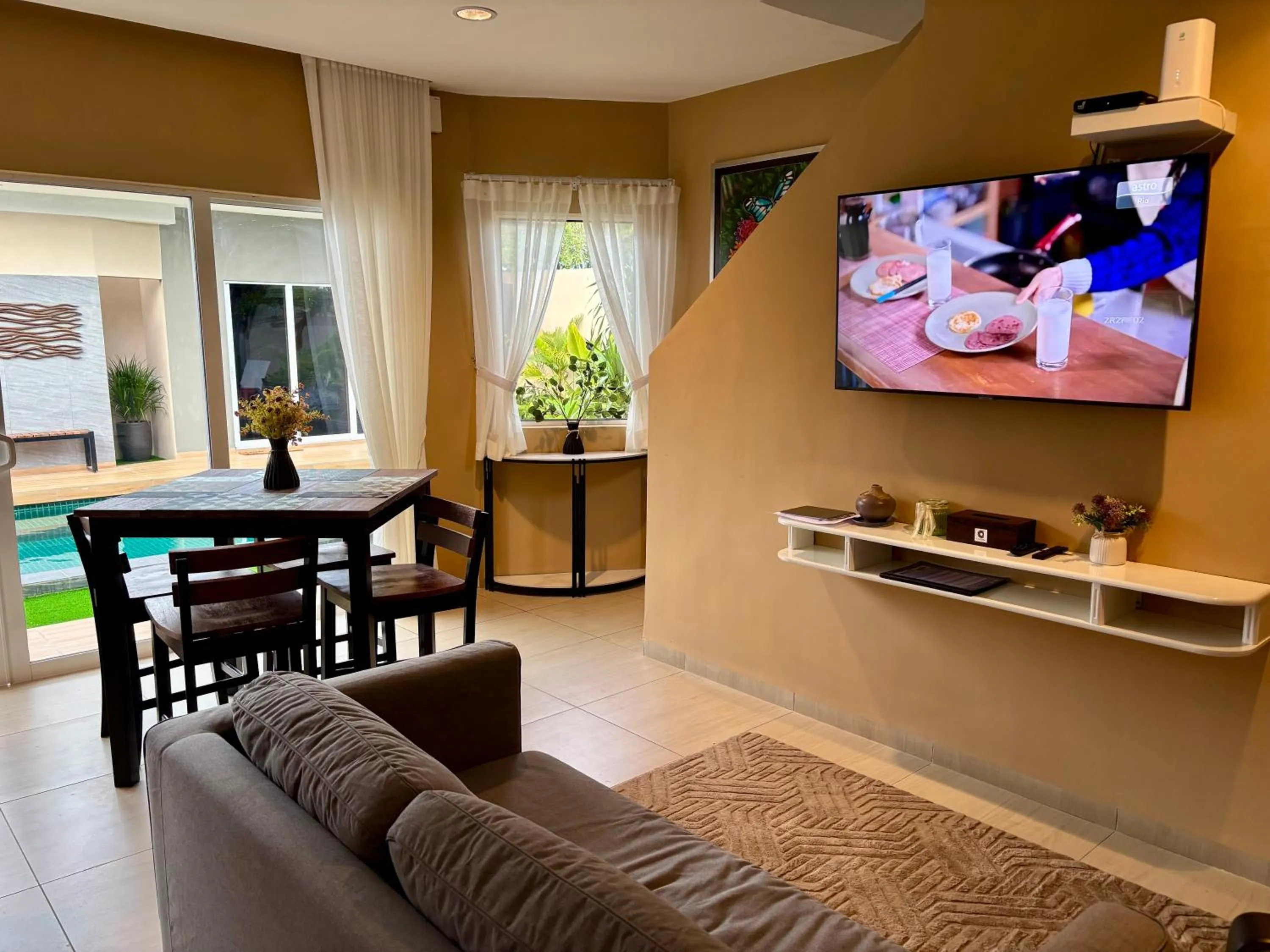 TV and multimedia in The Paddy Field - Private Pool Villas