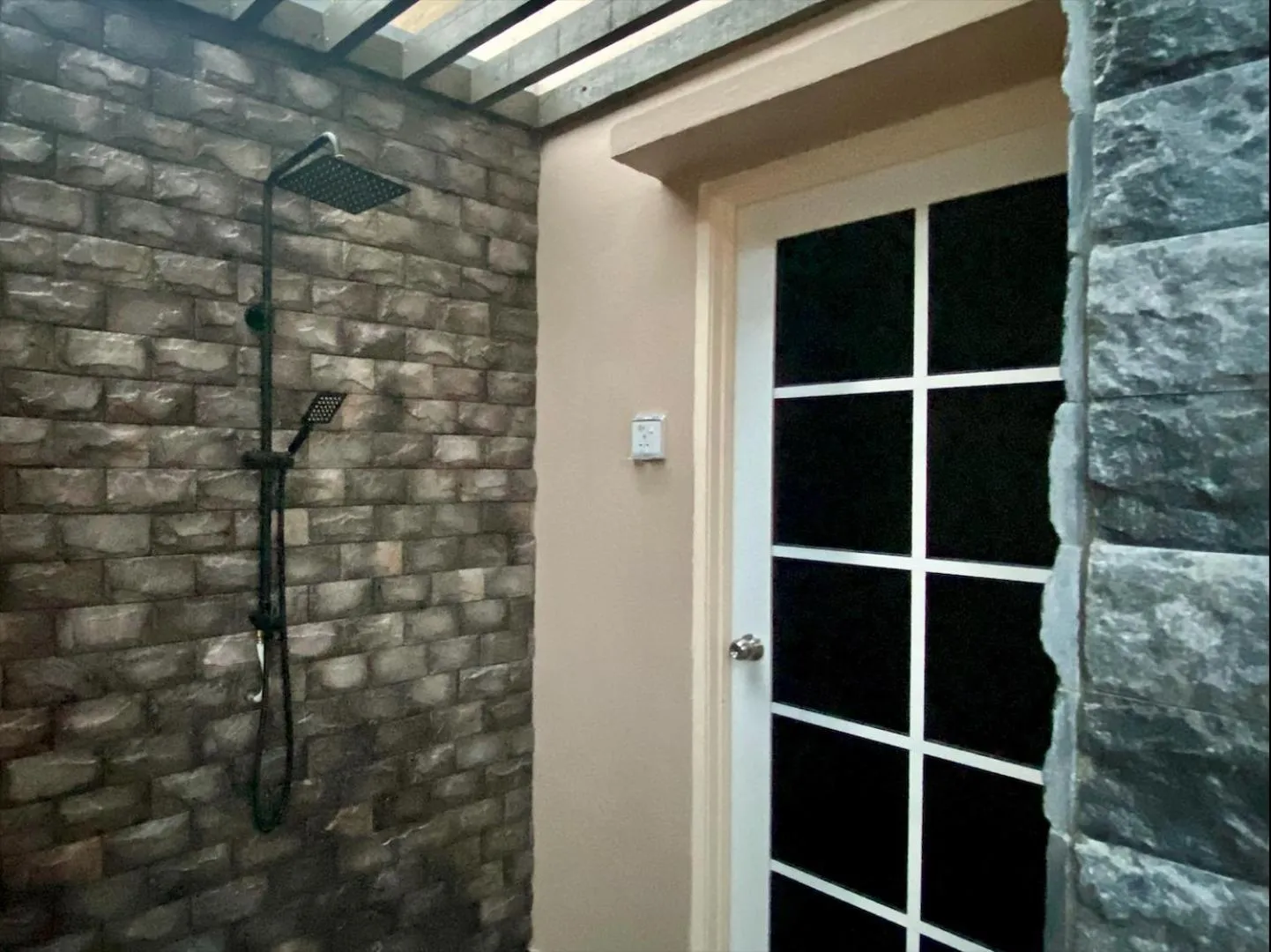 Shower in The Paddy Field - Private Pool Villas