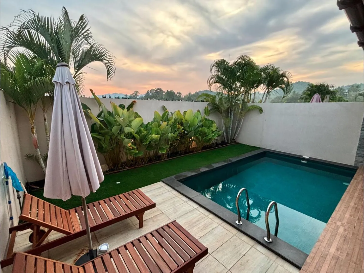 Patio in The Paddy Field - Private Pool Villas