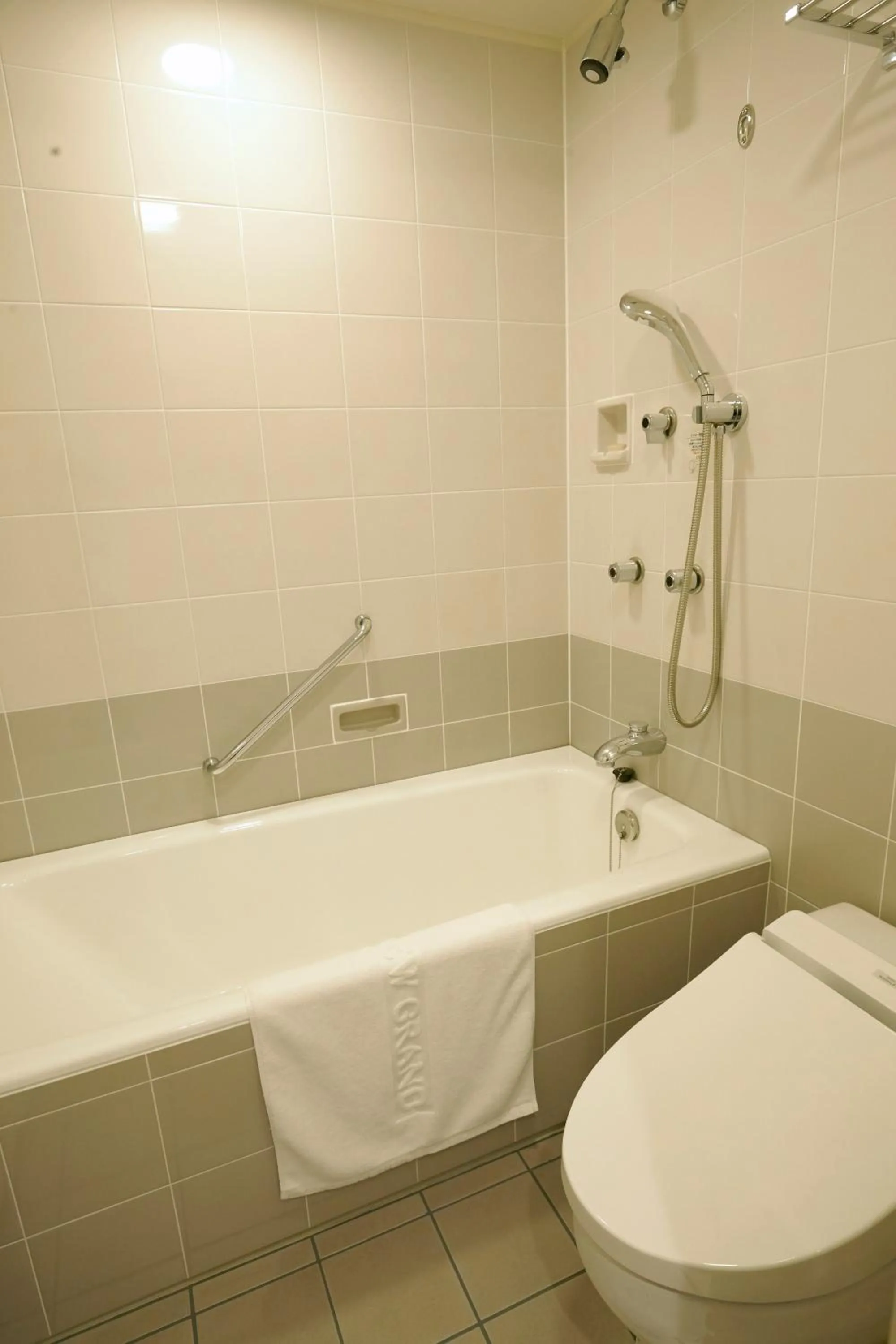 Bathroom in Hotel New Grand