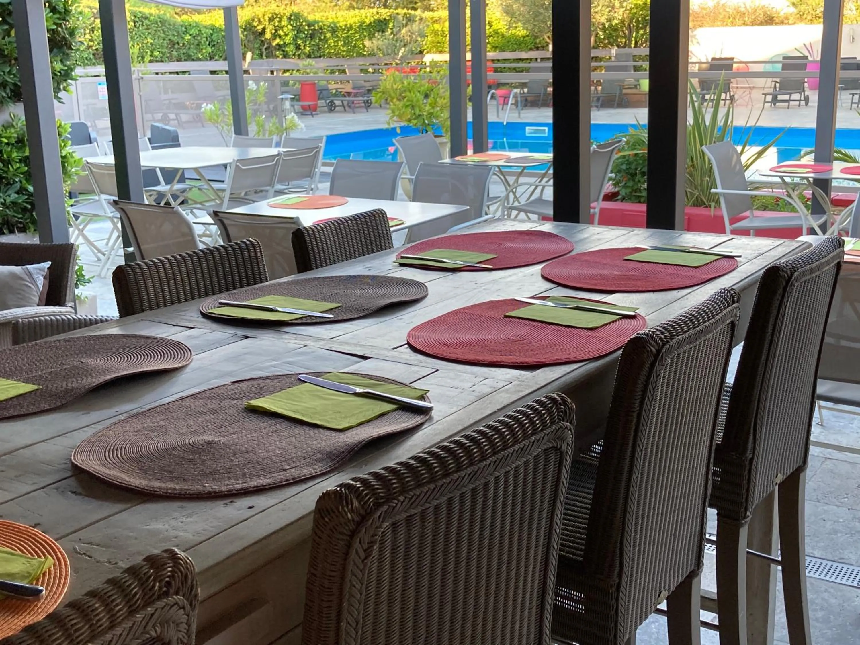 Restaurant/places to eat in Logis Hôtel Restaurant Les Aubuns