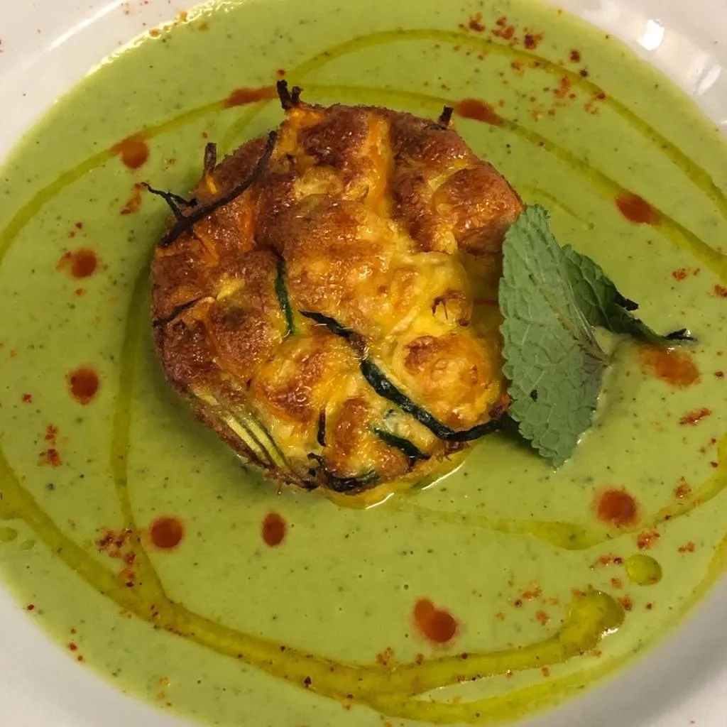 Food in Logis Hôtel Restaurant Les Aubuns