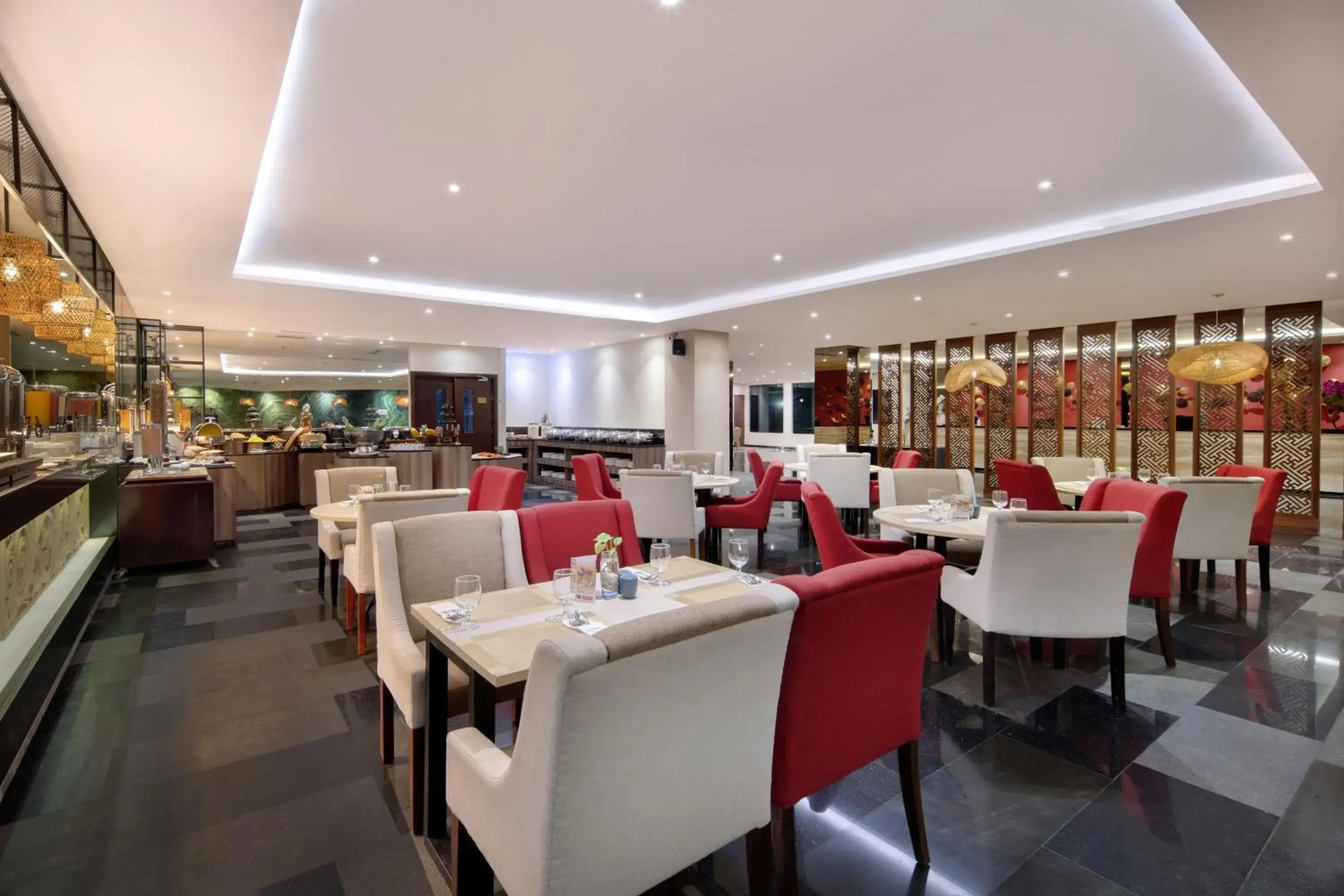 Restaurant/places to eat in Four Star by Trans Hotel Restaurant/places to eat in Four Star by Trans Hotel