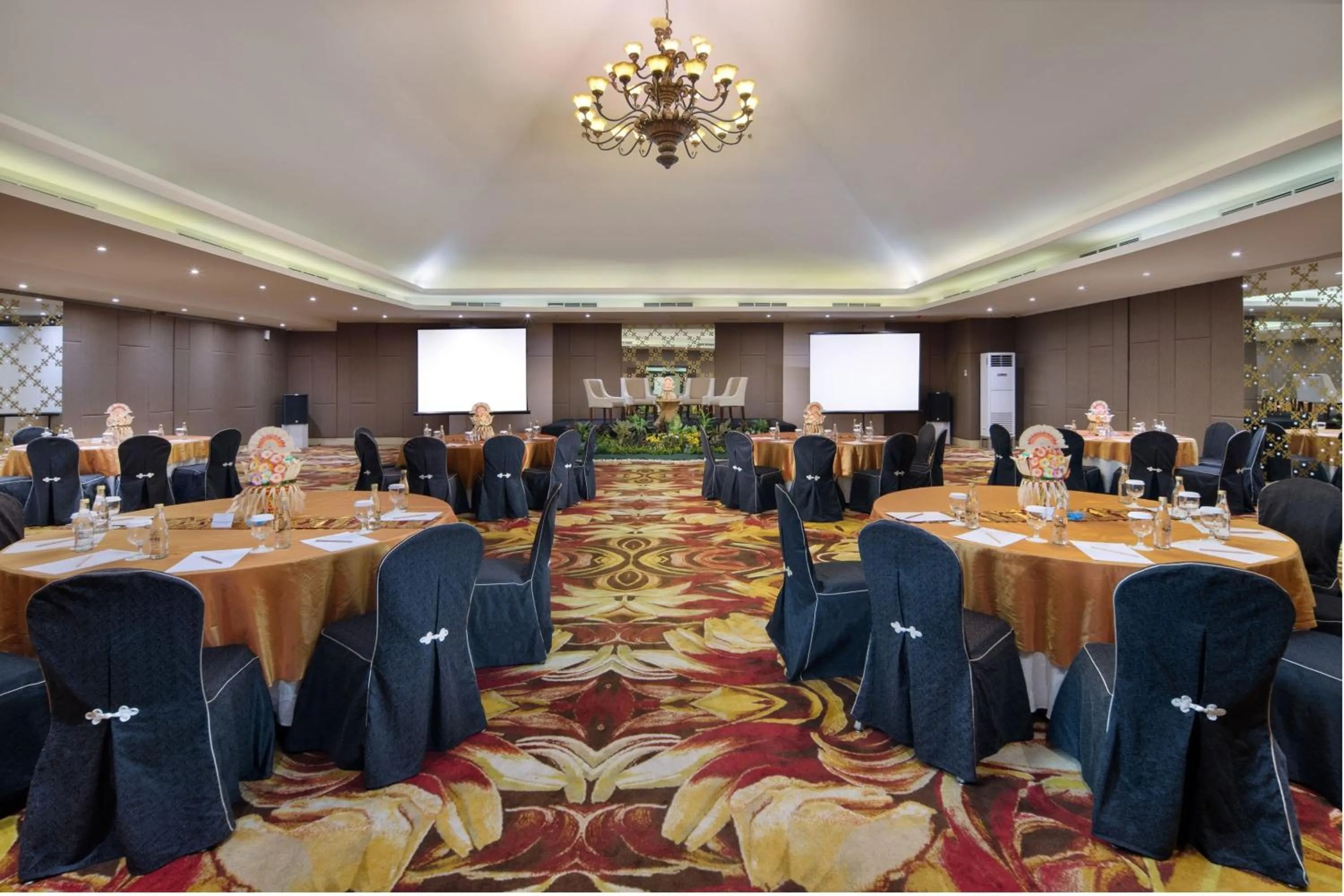 Meeting/conference room in Four Star by Trans Hotel