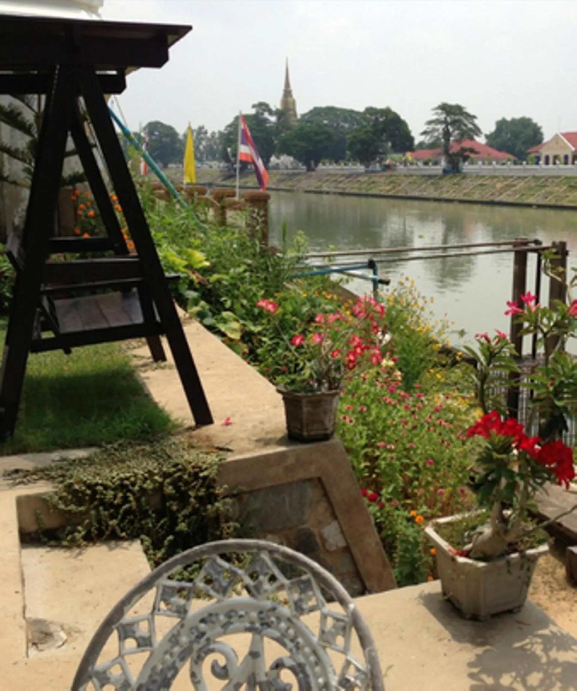 Area and facilities in Ayothaya Riverside House