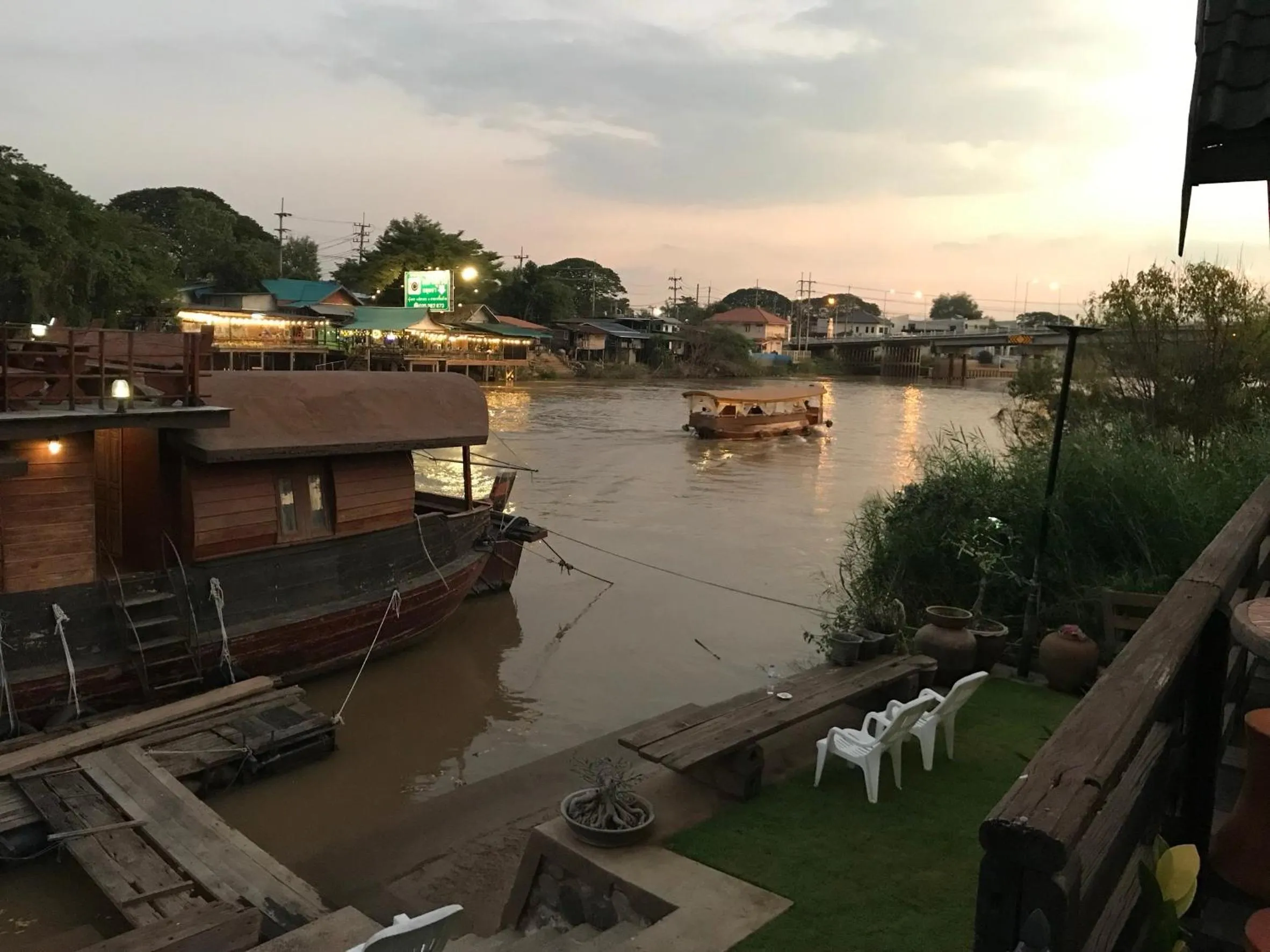 Ayothaya Riverside House