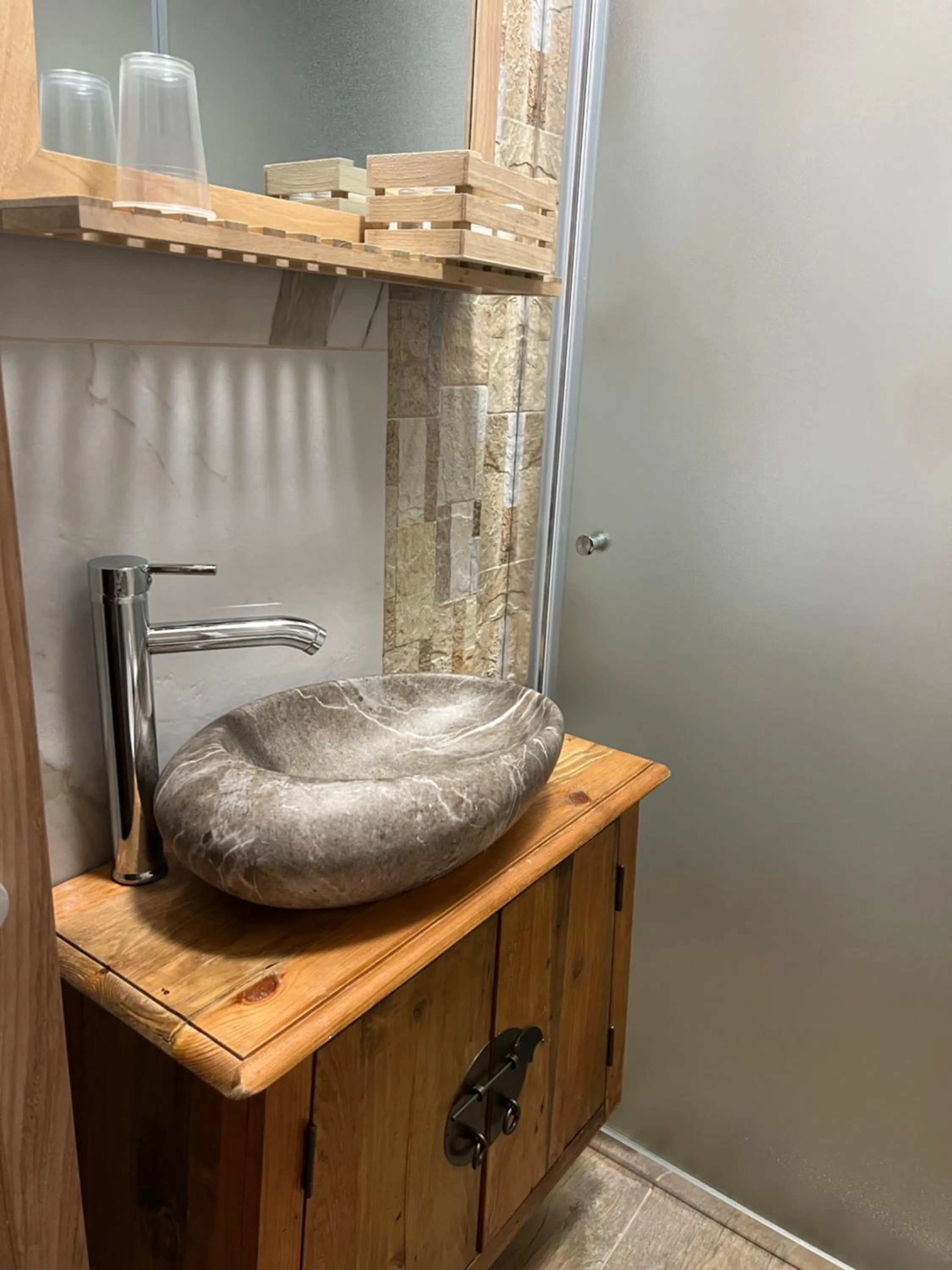 Bathroom in Edelweiss Hotel Champoluc