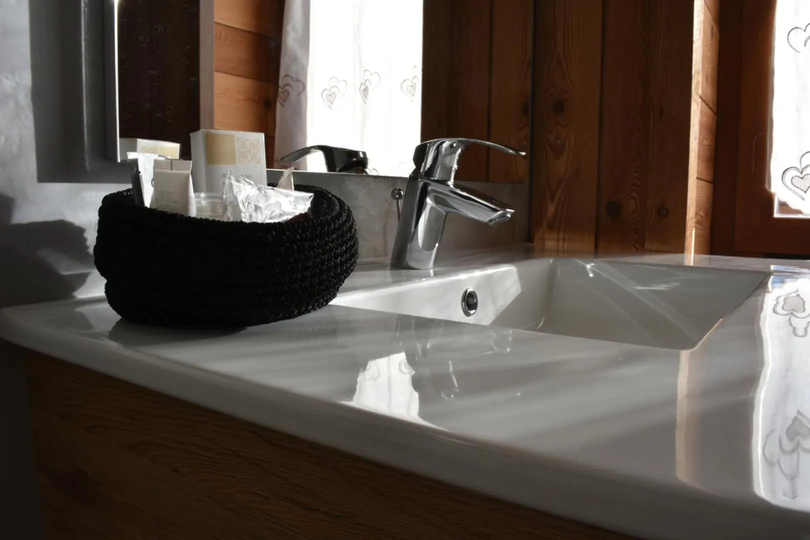 Bathroom in Edelweiss Hotel Champoluc