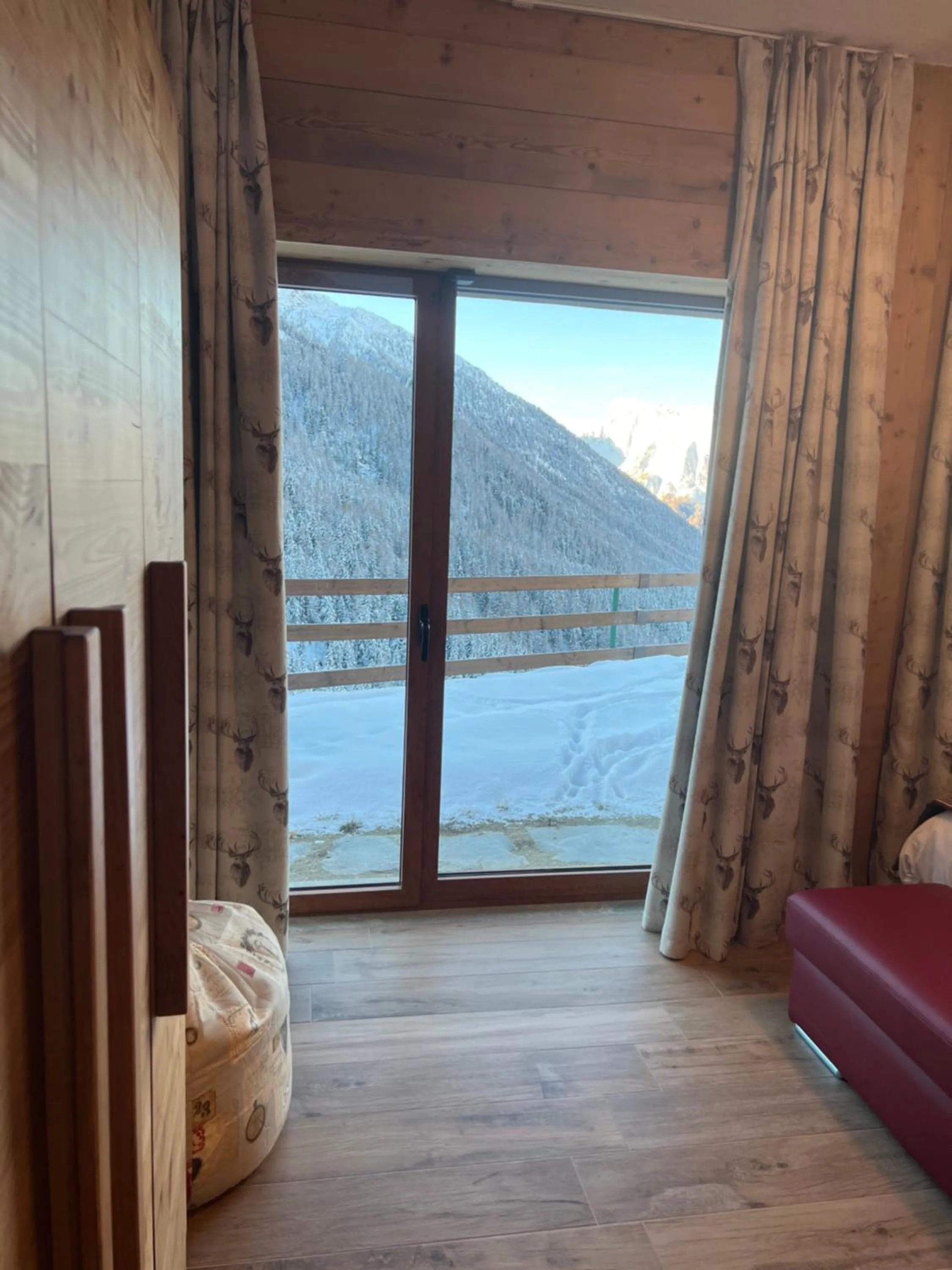 Natural landscape, Bed in Edelweiss Hotel Champoluc