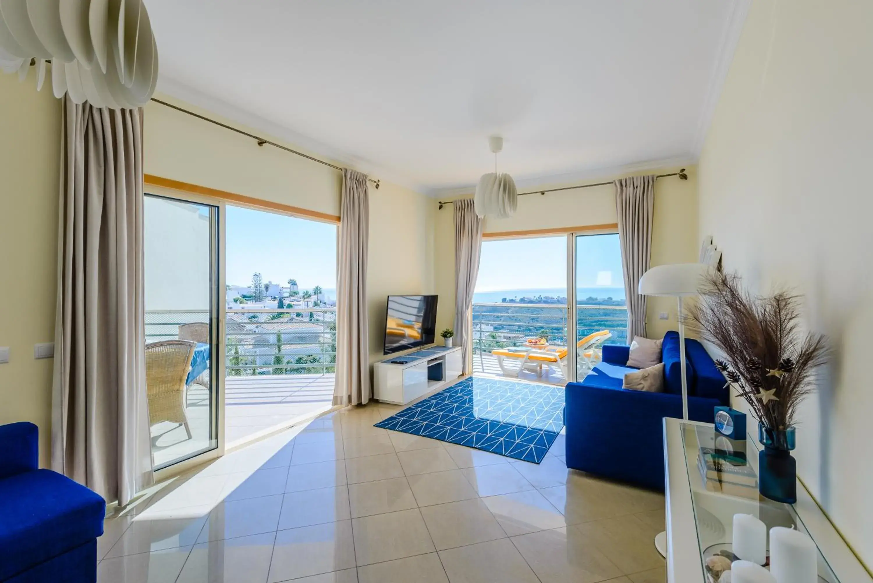 BnB Homes Ocean view Apartment with 3 spacious Terraces, 2 Swimming pools & Tennis court BnB Homes Ocean view Apartment with 3 spacious Terraces, 2 Swimming pools & Tennis court