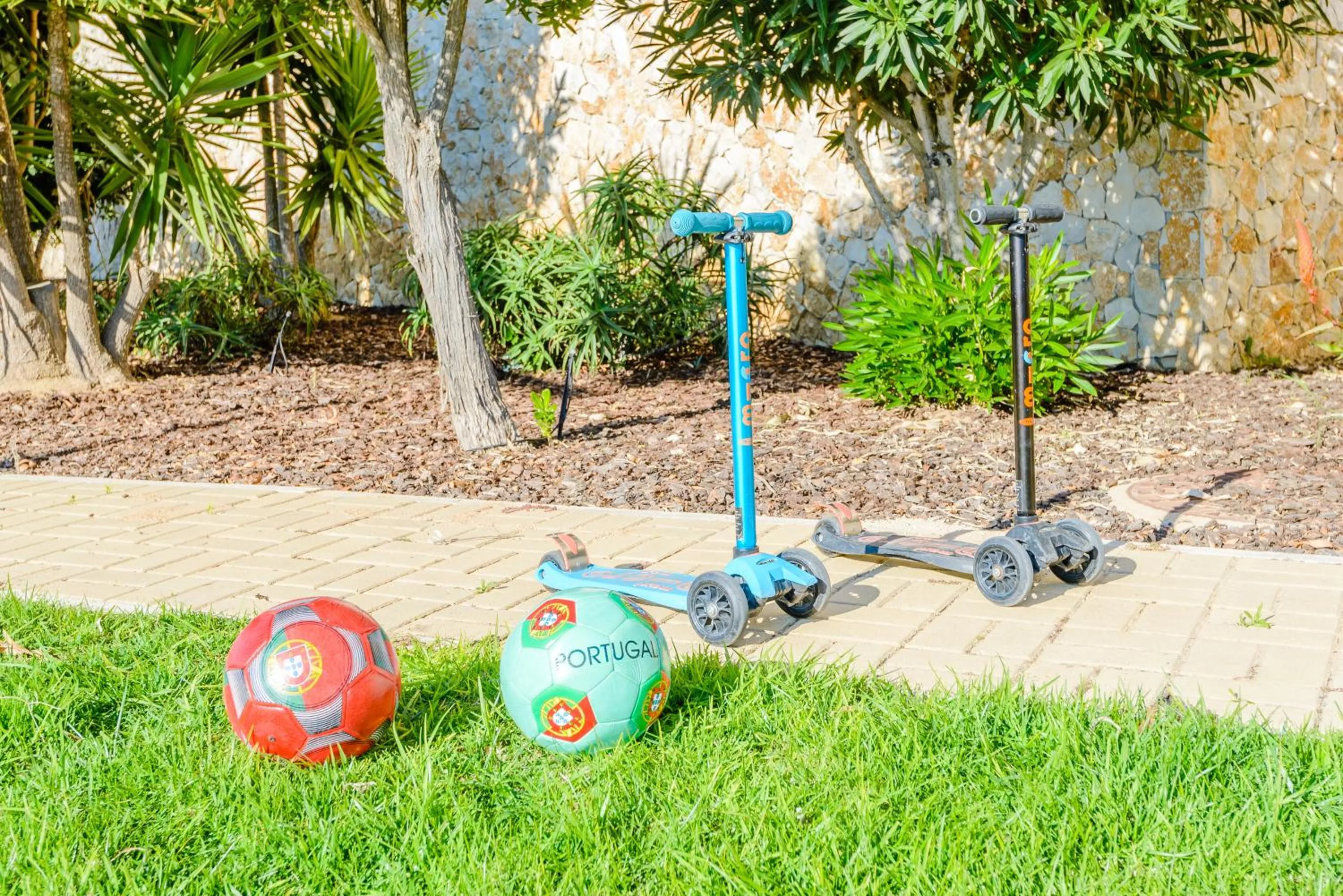 Spring in BnB Homes Ocean view Apartment with 3 spacious Terraces, 2 Swimming pools & Tennis court