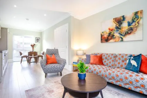 5 Star - The Ulsterville Residences - Free On-site Parking