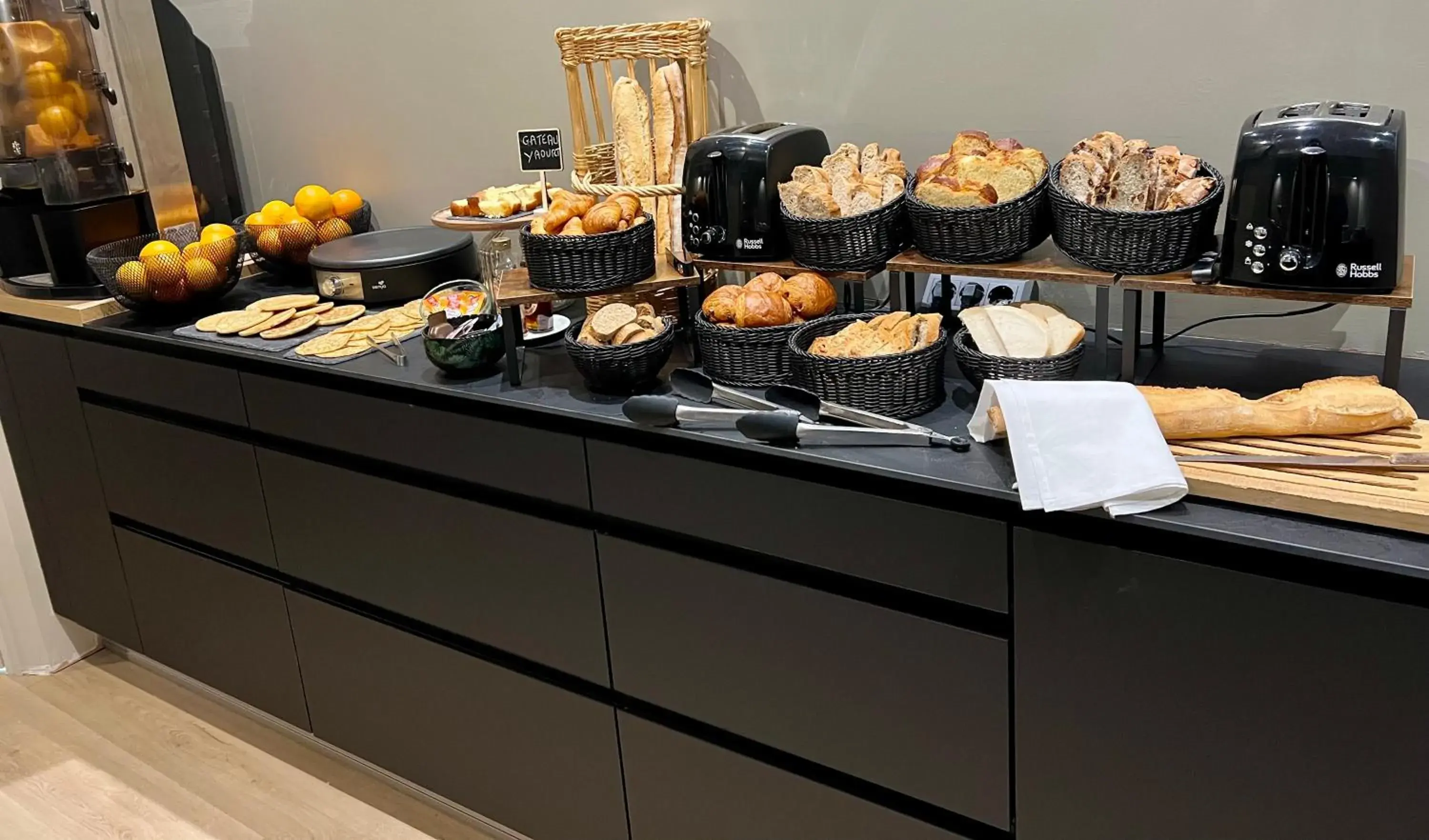 Buffet breakfast in La Loggia Appart'Hôtel & Spa Buffet breakfast in La Loggia Appart'Hôtel & Spa