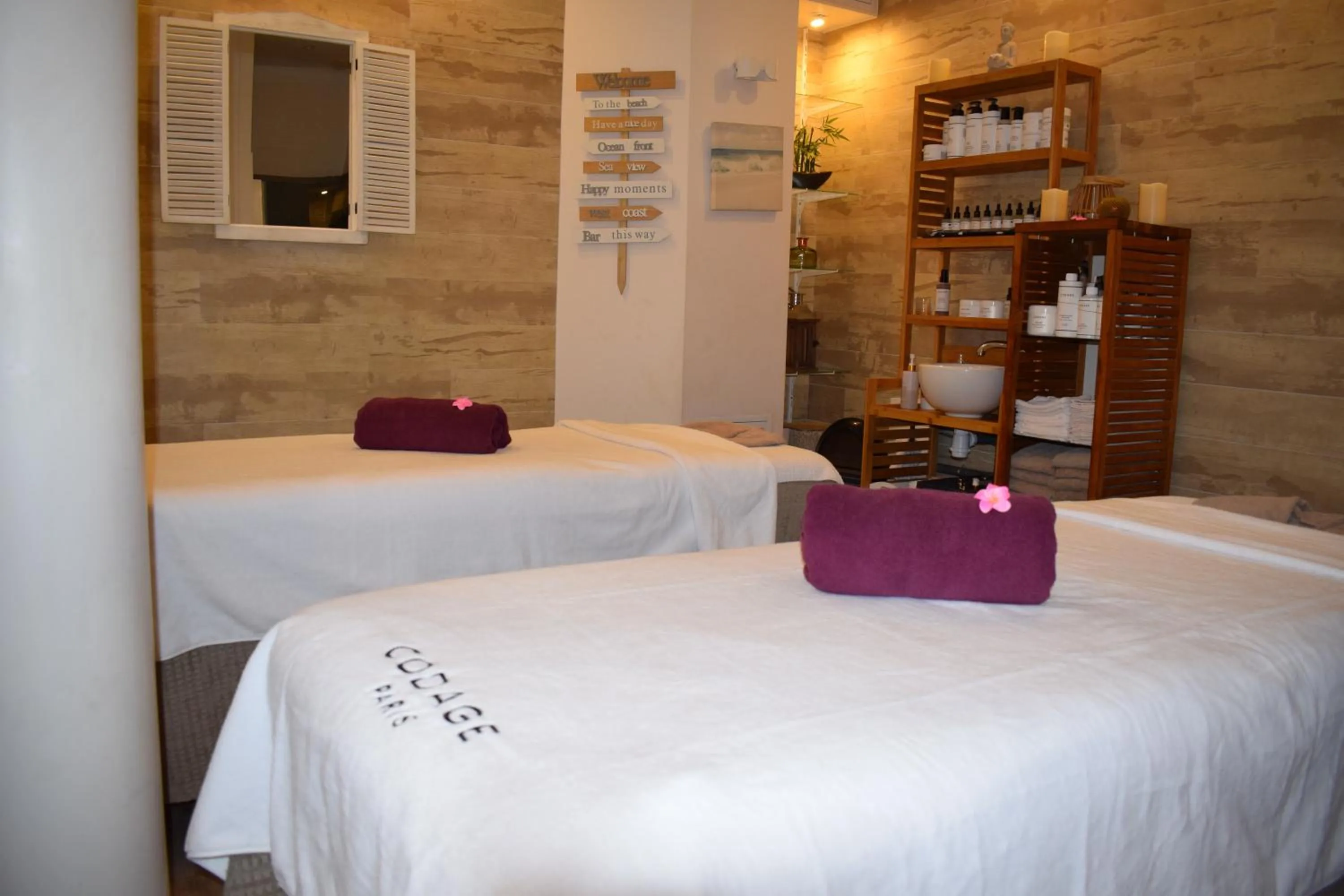 Massage, Bed in La Loggia Appart'Hôtel & Spa