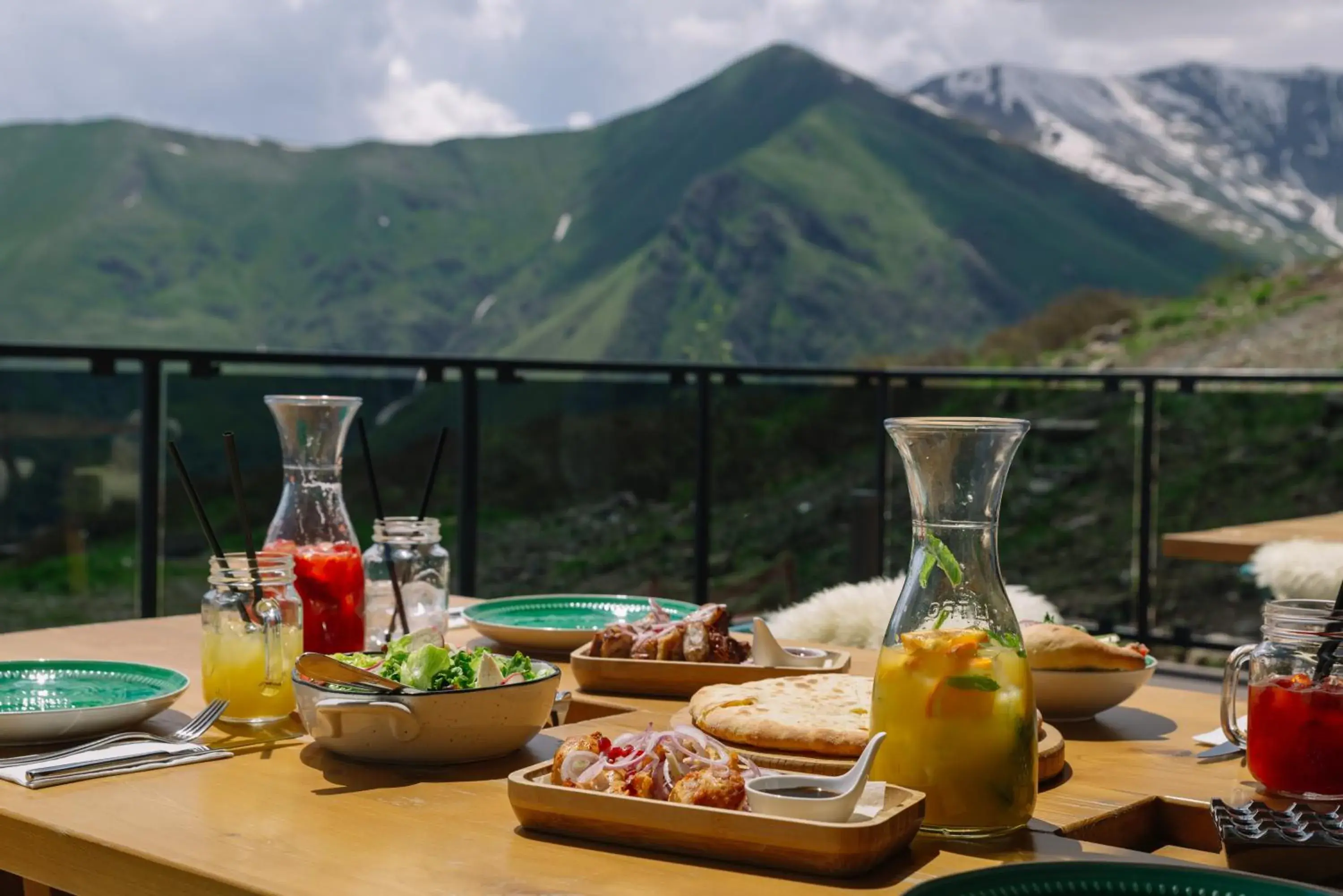 Restaurant/places to eat in Gudauri Lodge Restaurant/places to eat in Gudauri Lodge