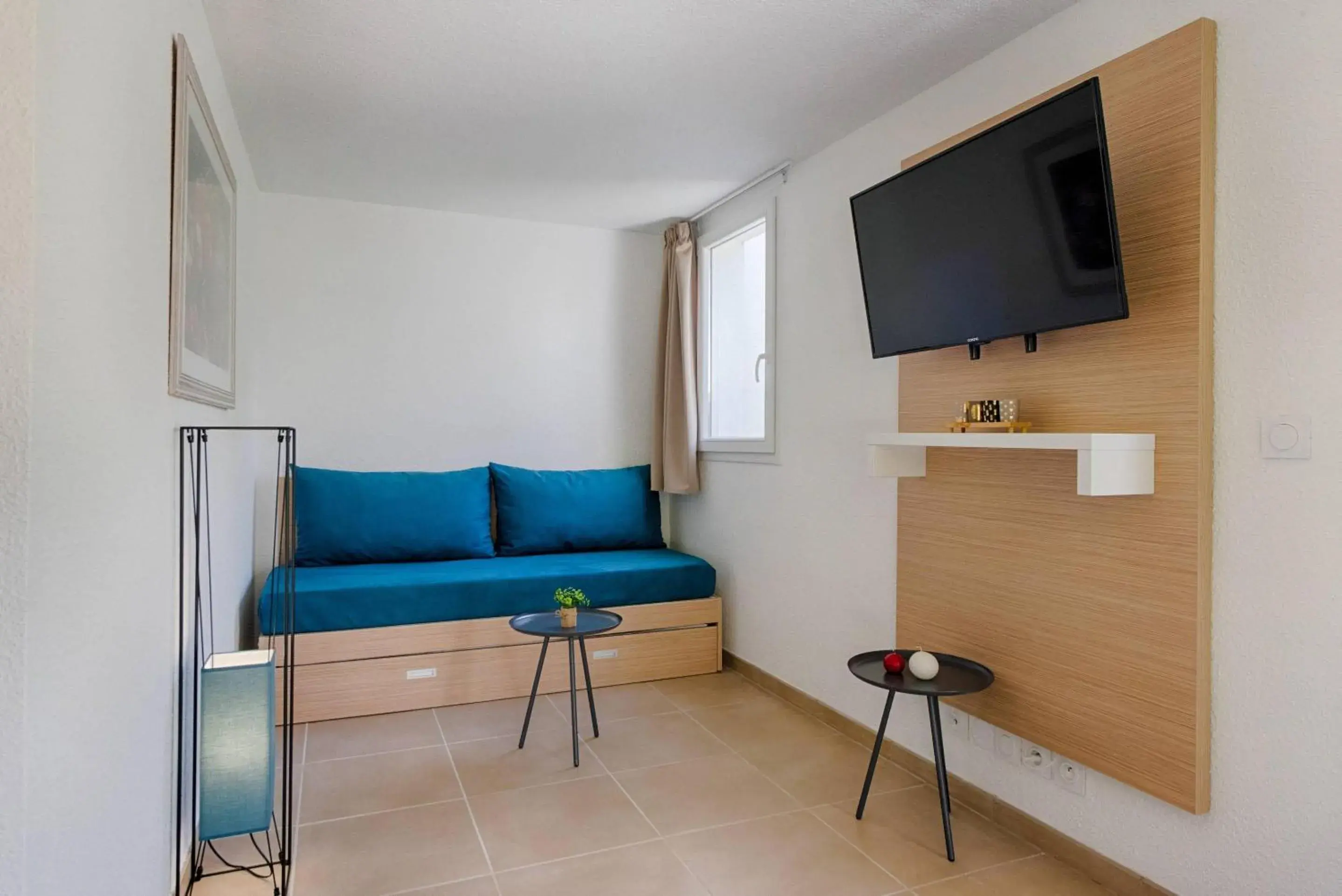 Bedroom in Comfort Aparthotel Mandelieu la Napoule Village Bedroom in Comfort Aparthotel Mandelieu la Napoule Village