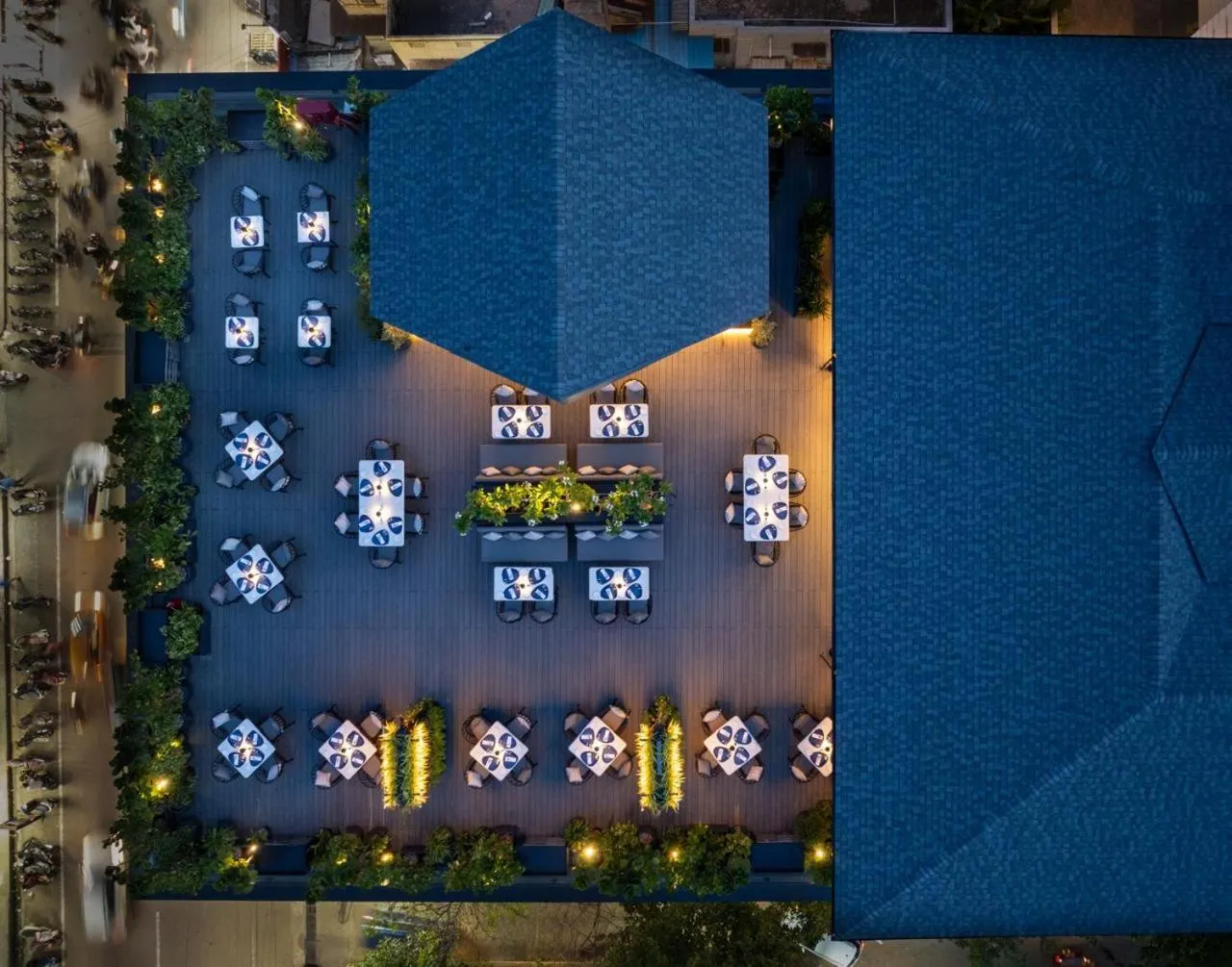 Restaurant/places to eat in The Residency Towers Puducherry