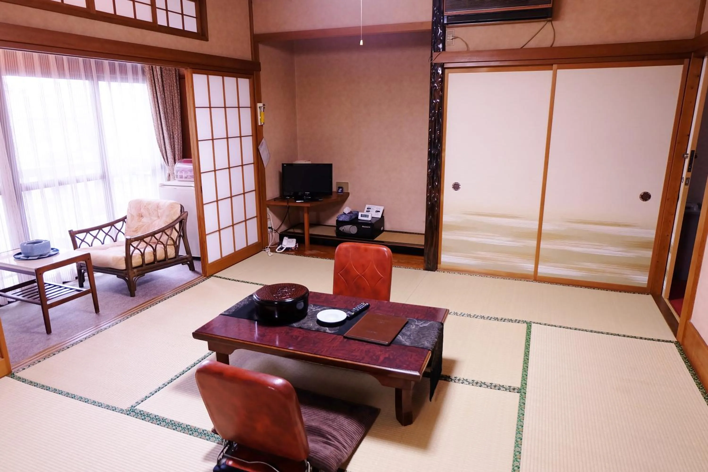 Photo of the whole room in Hinodeya