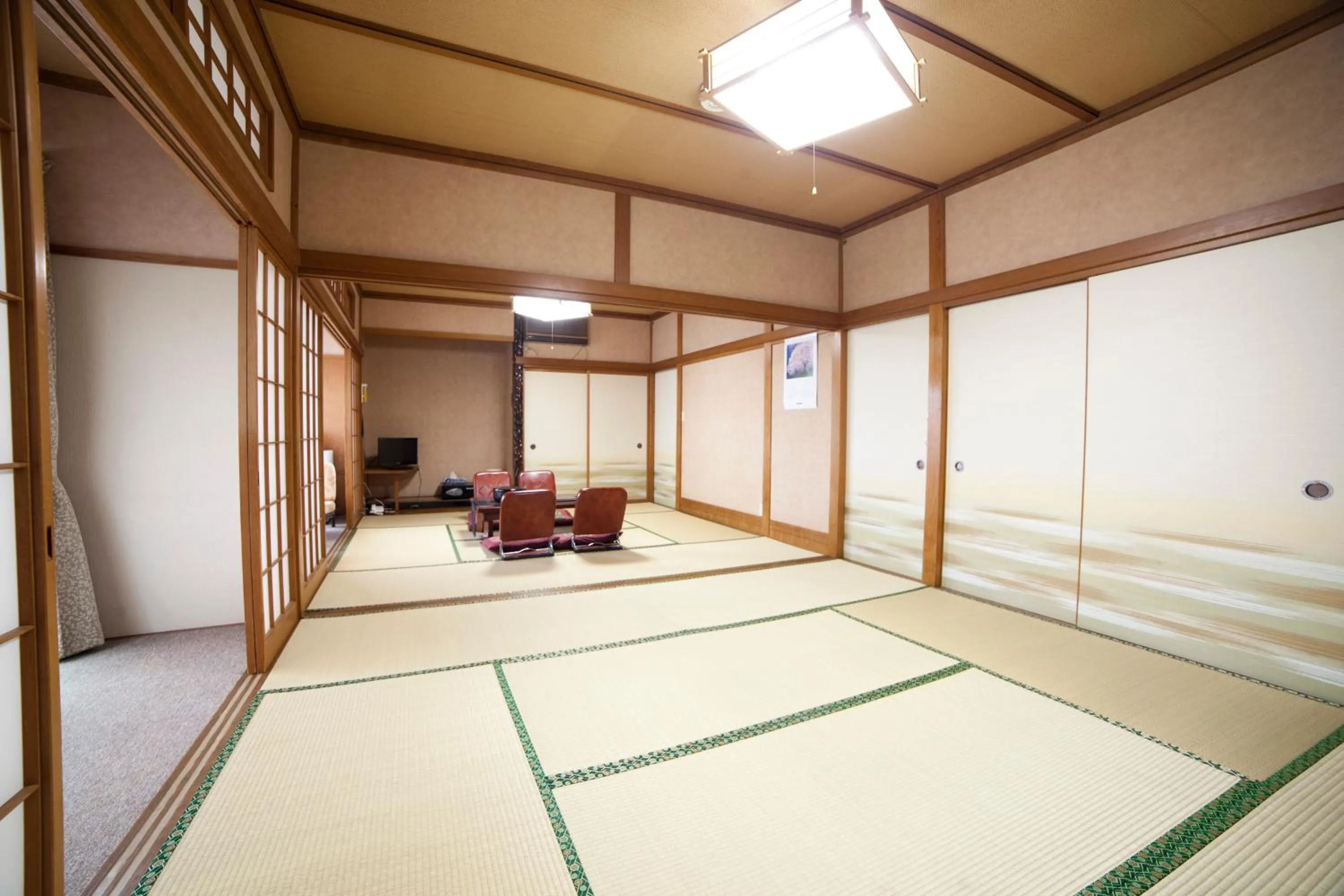 Photo of the whole room in Hinodeya