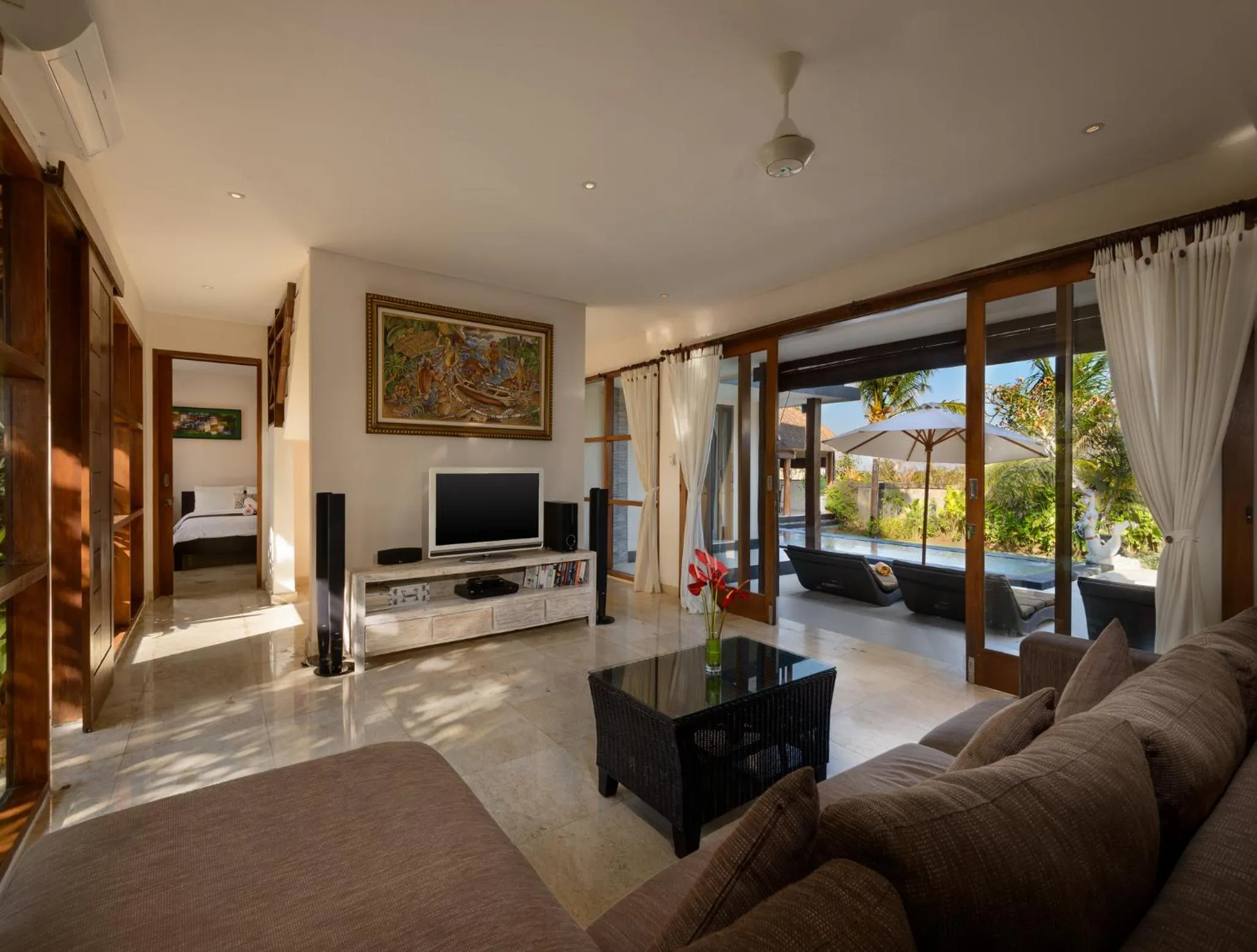 Communal lounge/ TV room in Balangan Beach Villa