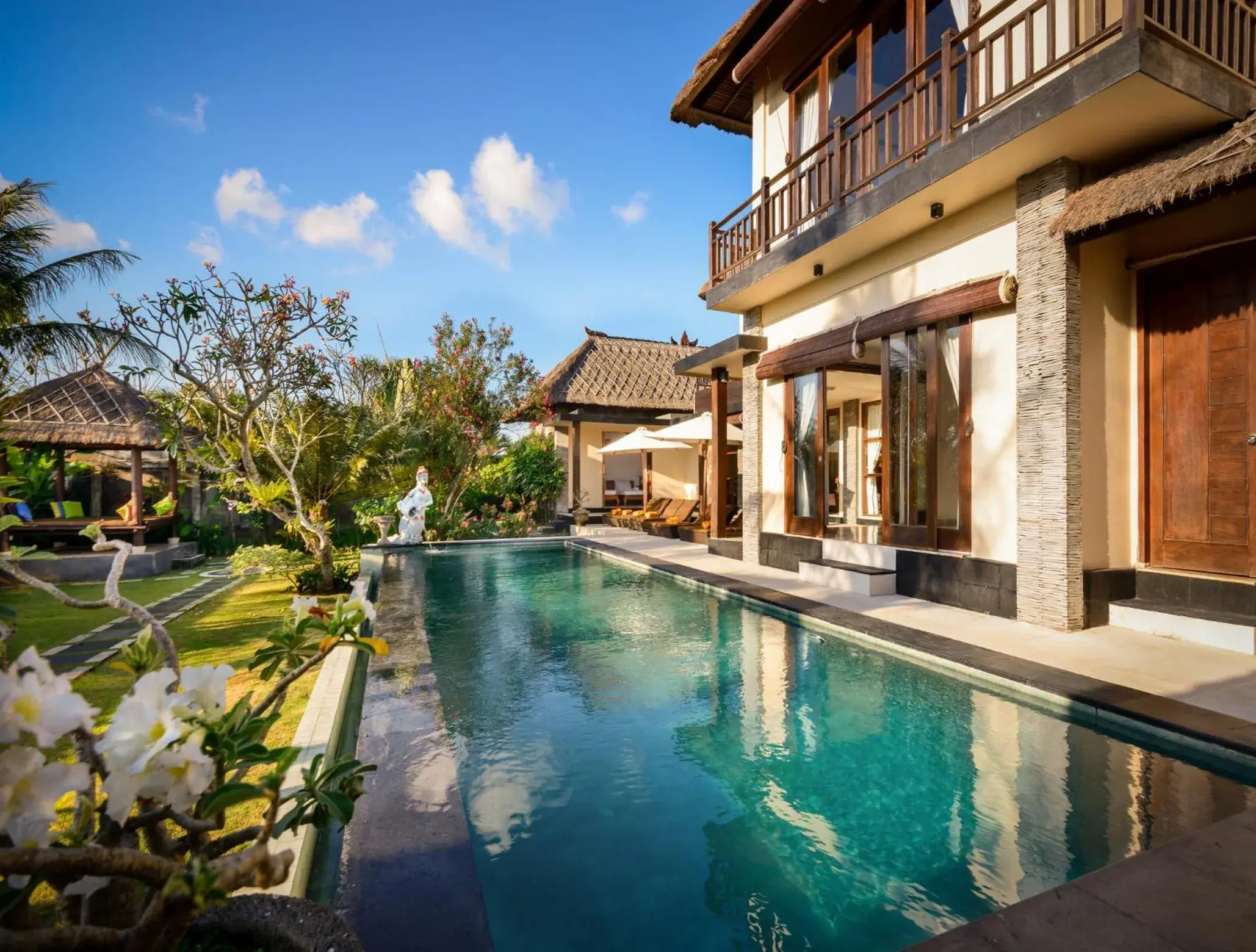 Swimming pool in Balangan Beach Villa Swimming pool in Balangan Beach Villa