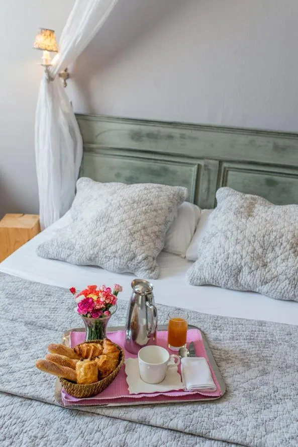 Bed in Hôtel du Parc