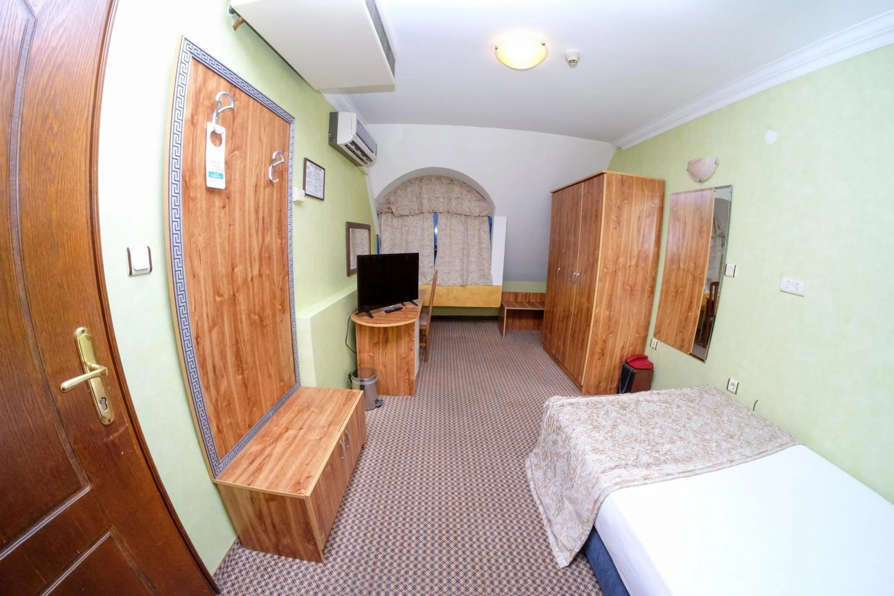 Photo of the whole room, Bed in Haskovo Hotel