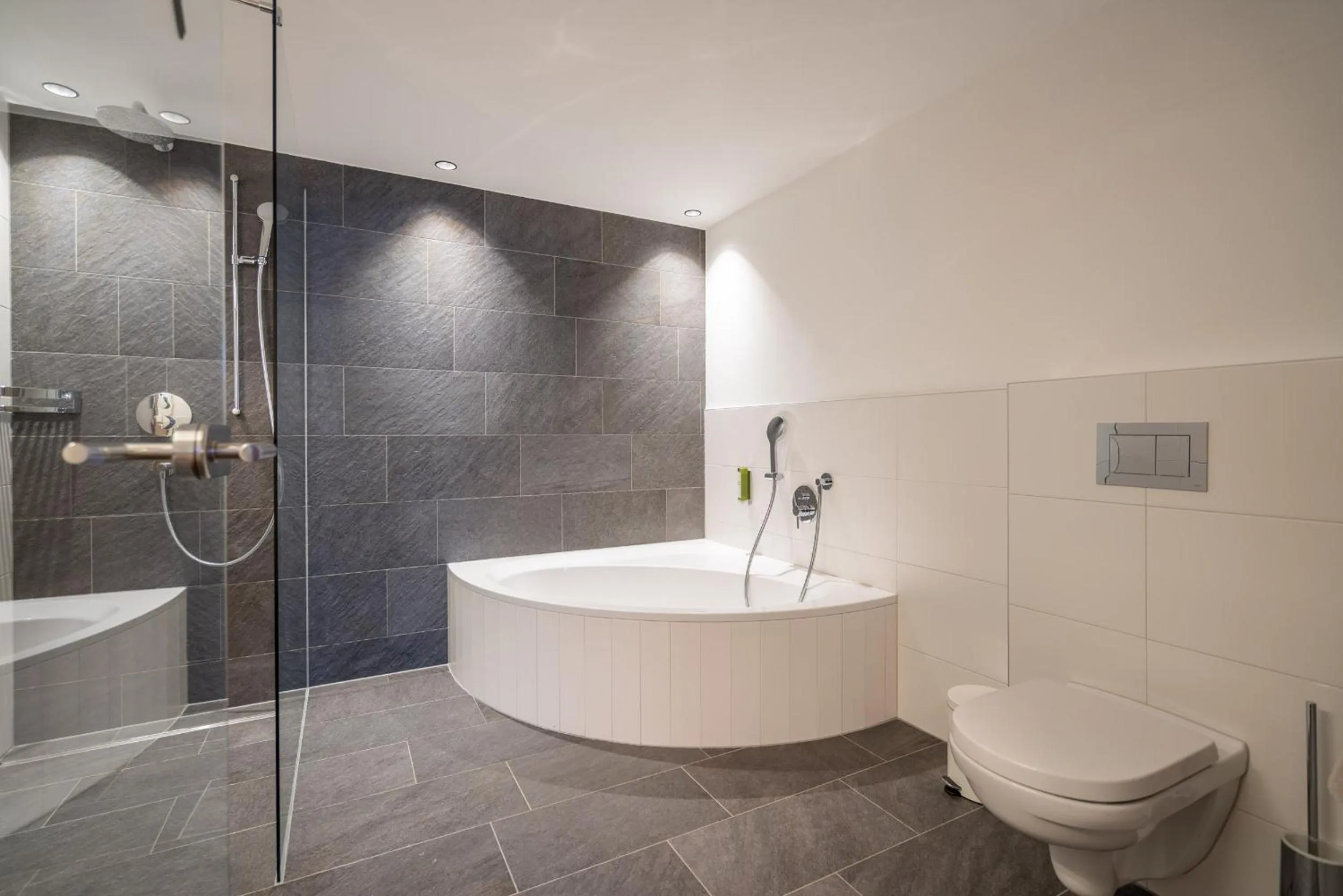 Bathroom in Suites Nauders by mein Almhof Superior