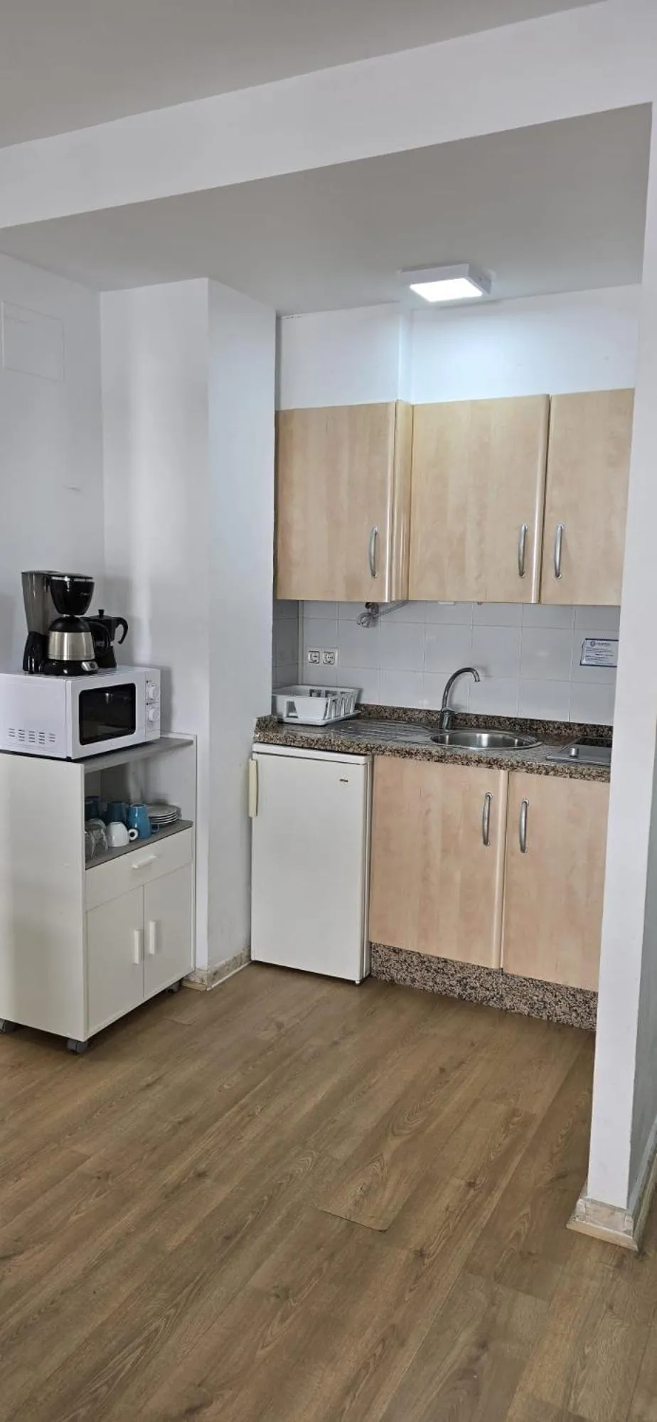 Kitchen or kitchenette in Candisol Cozy Inns